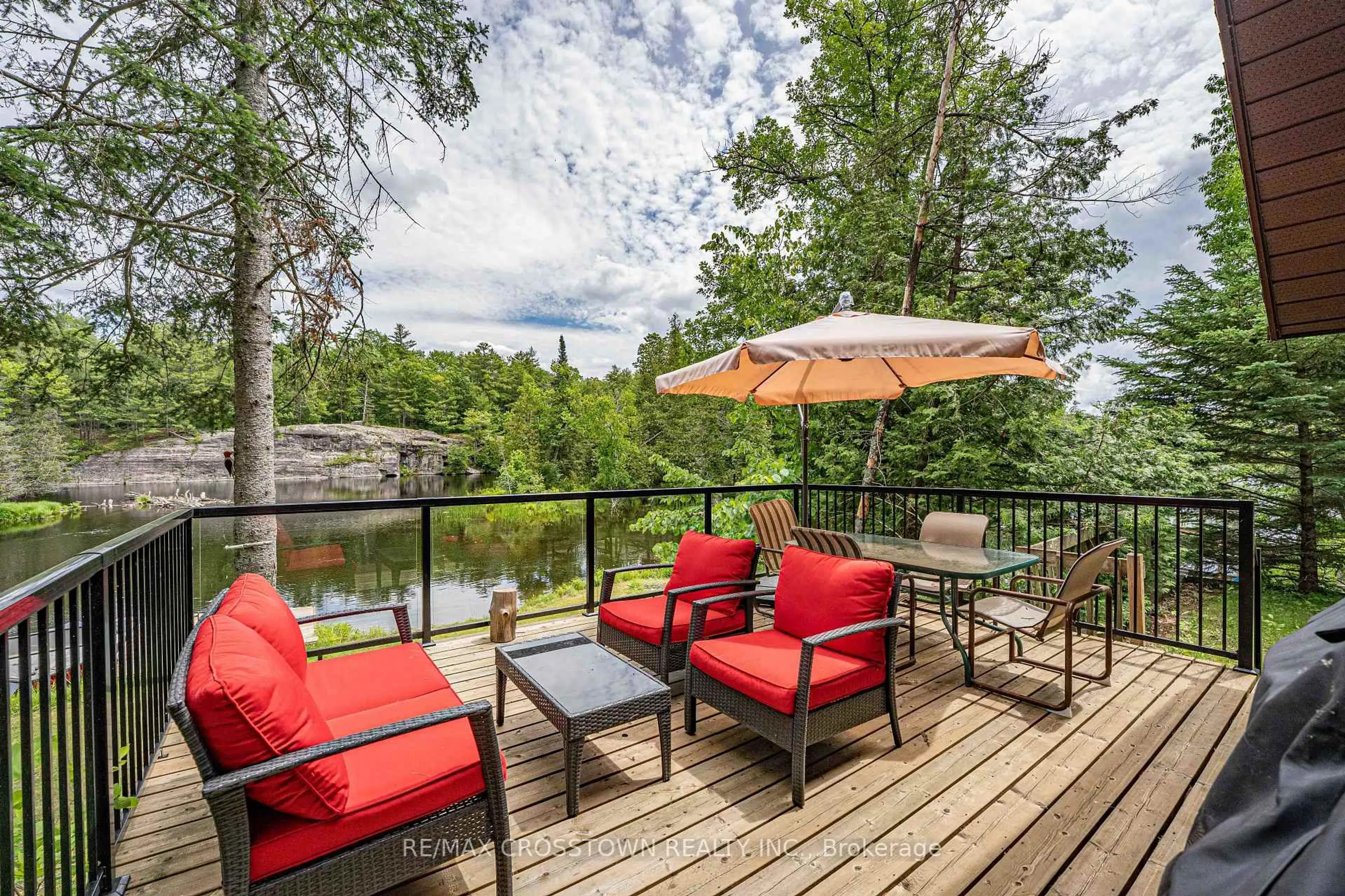 Patio, water/lake/river/ocean view for 3355 Riverdale Dr, Severn Ontario L0K 3B0