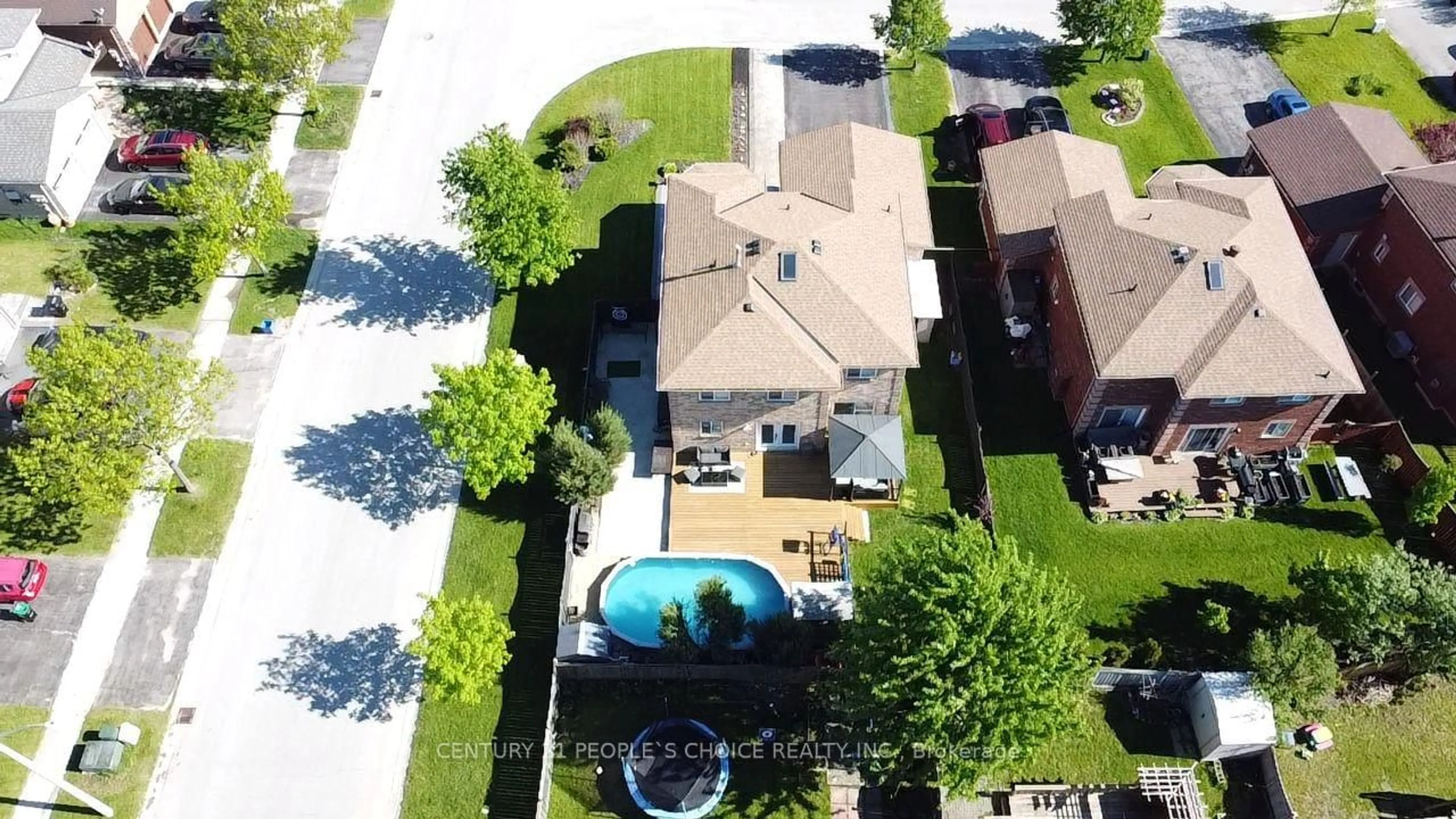 A pic from outside/outdoor area/front of a property/back of a property/a pic from drone, street for 2 Irene Dr, Barrie Ontario L4N 0Y7