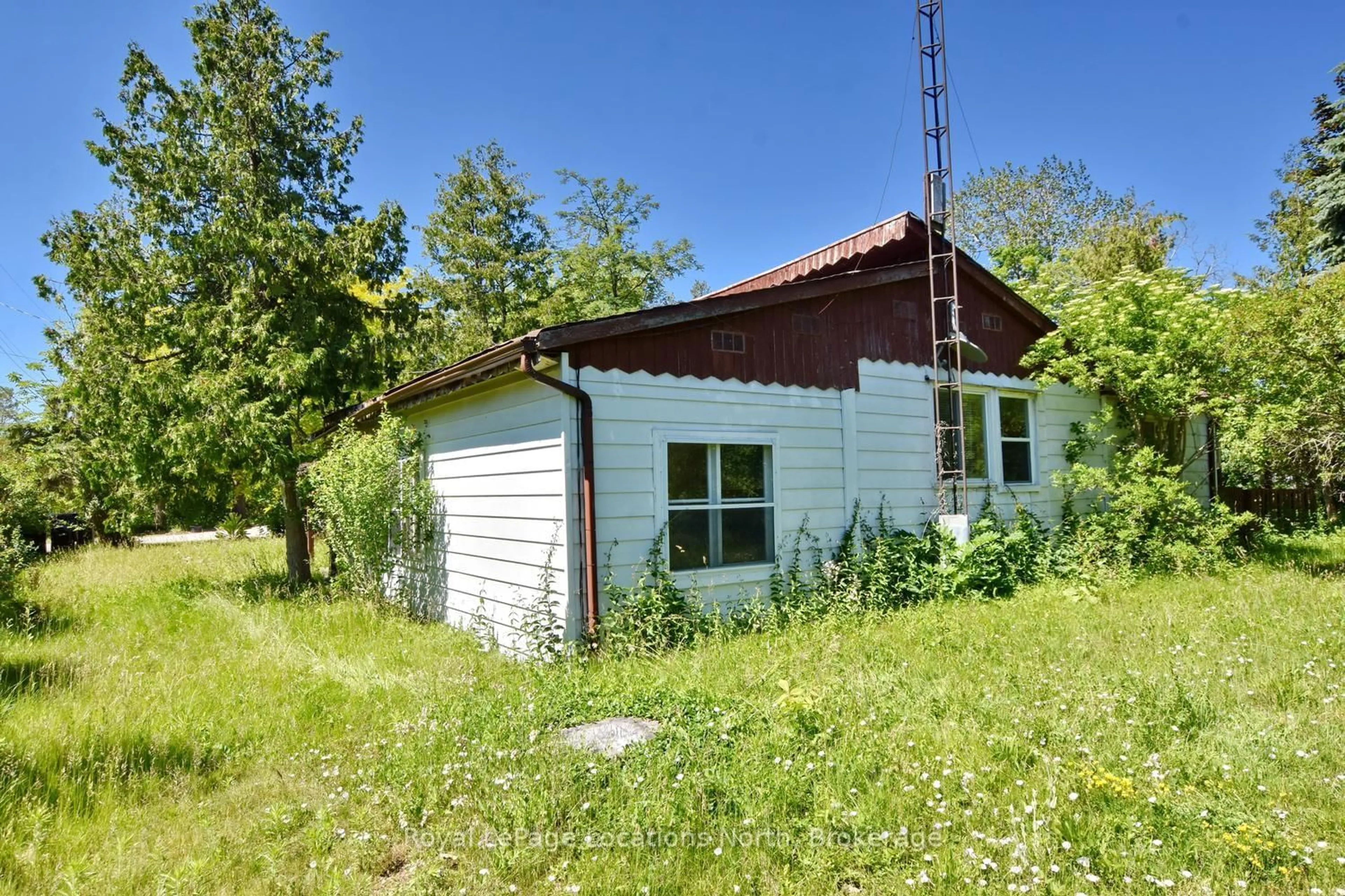 Shed for 20 Marilyn Ave, Wasaga Beach Ontario L9Z 2X8