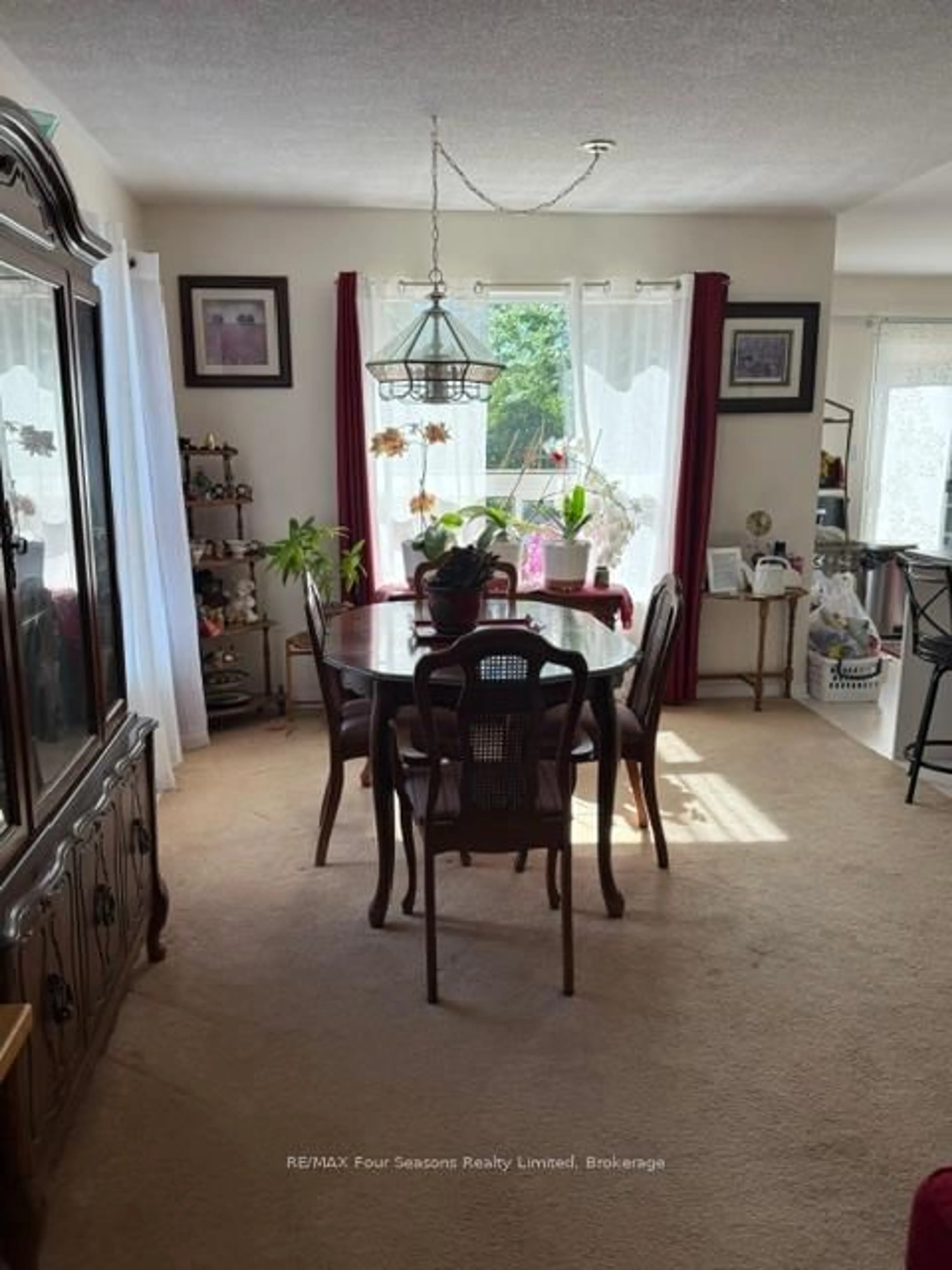 Dining room, unknown for 164 58th St, Wasaga Beach Ontario L9Z 1N9