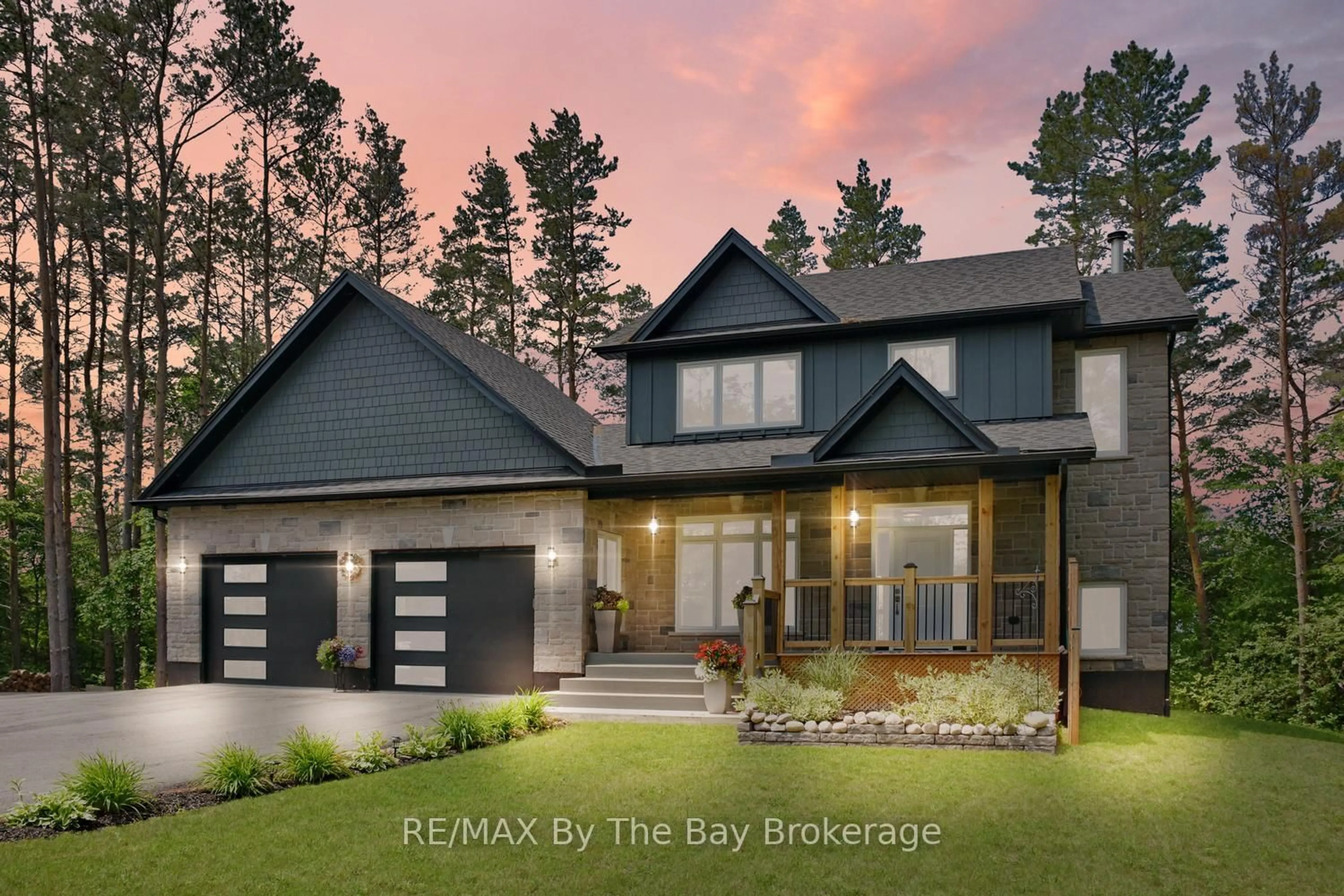 Home with brick exterior material, street for 2946 92 County Rd, Springwater Ontario L9Z 2X2