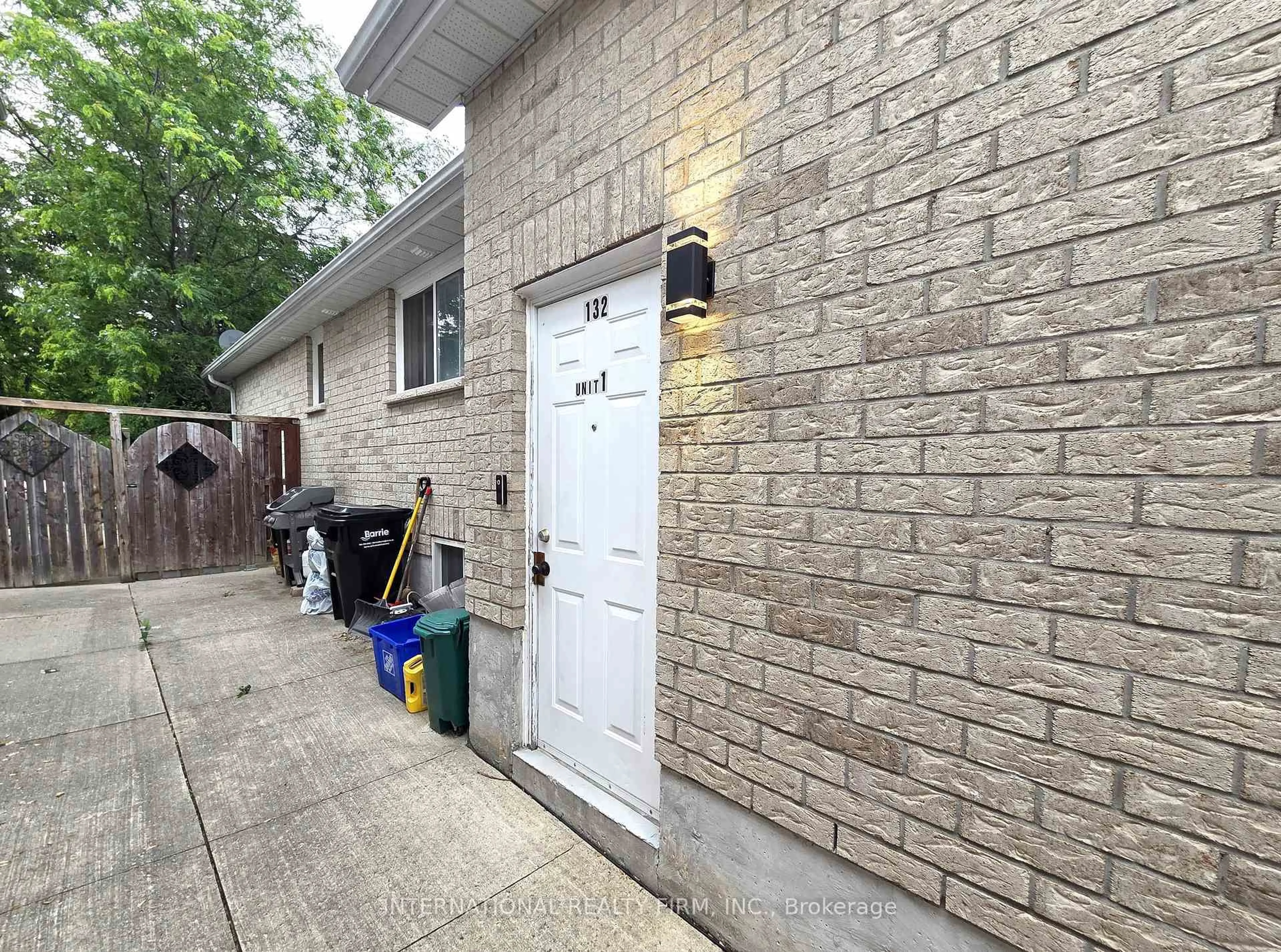 Unknown for 132 Esther Dr, Barrie Ontario L4N 0V5