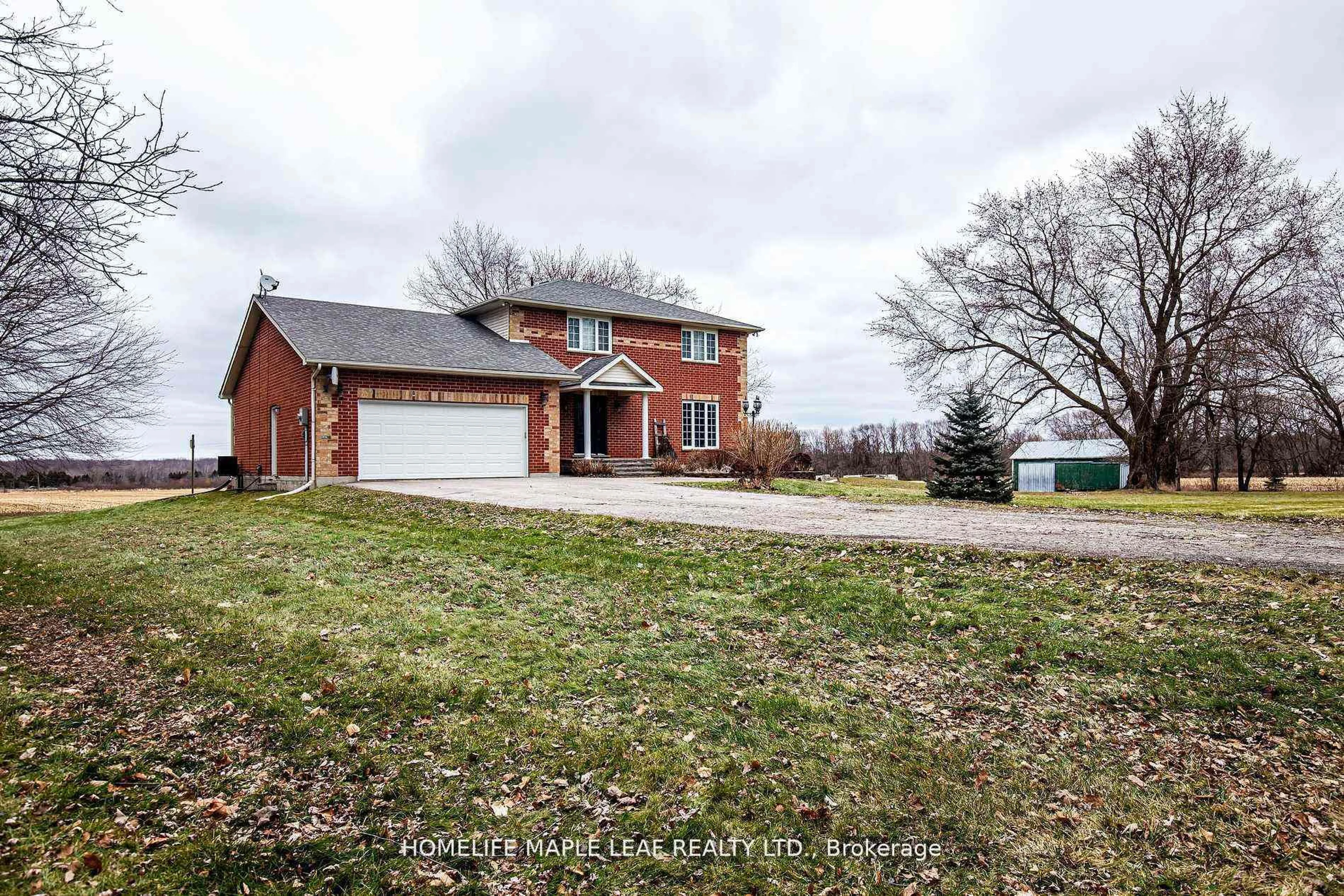 A pic from outside/outdoor area/front of a property/back of a property/a pic from drone, street for 3501 Mccarthy Dr, Clearview Ontario L0M 1N0