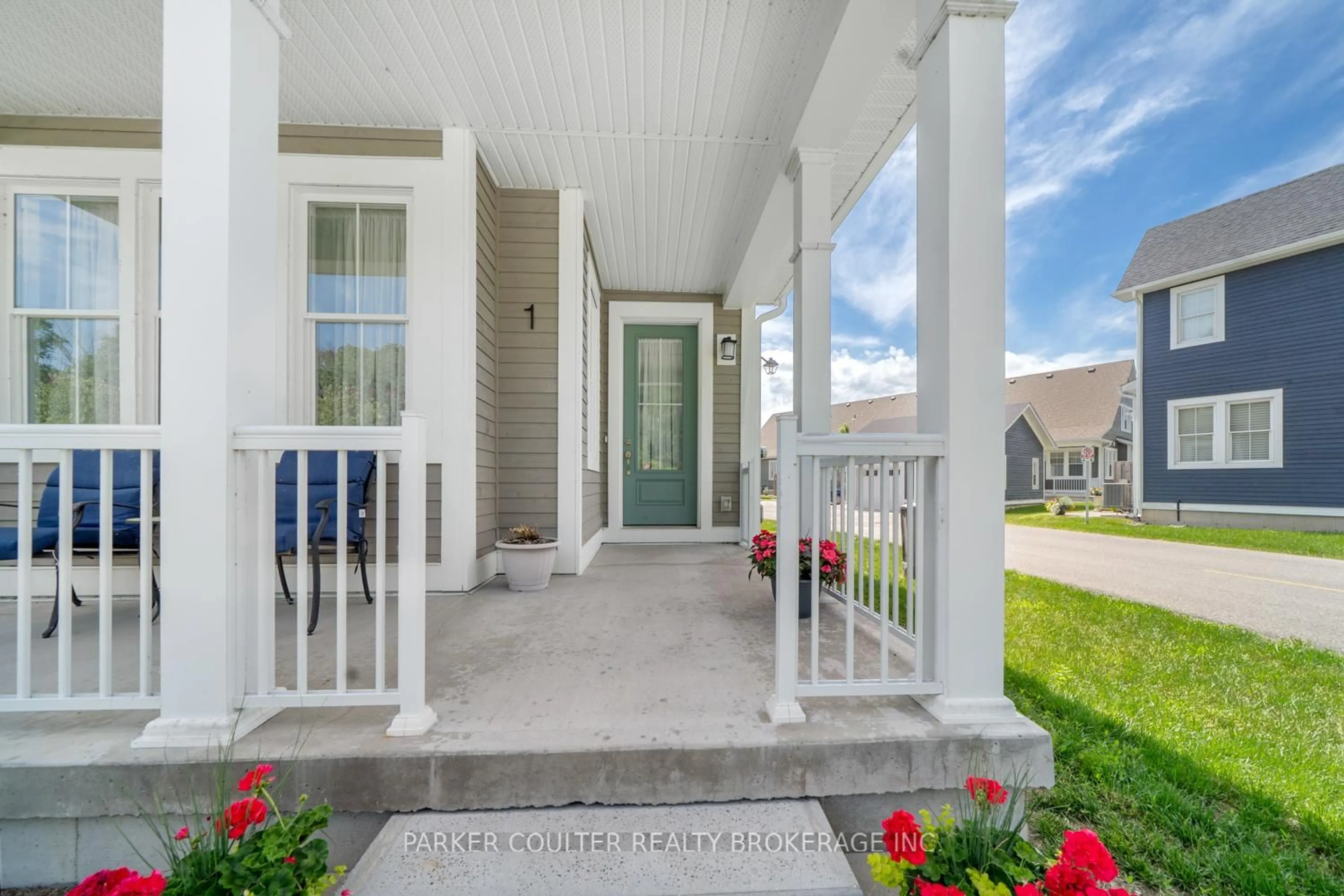 Indoor entryway for 1 Samantha Lane, Midland Ontario L4R 0H4