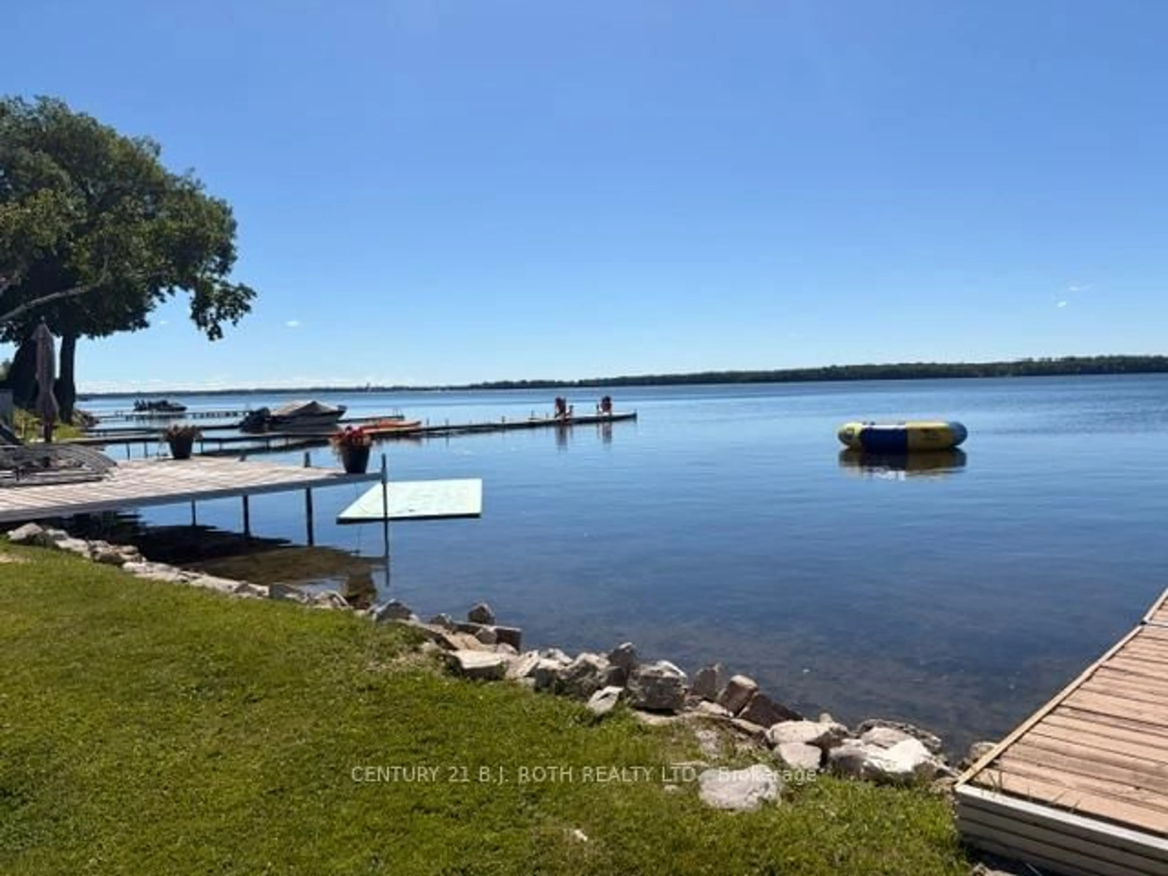A pic from outside/outdoor area/front of a property/back of a property/a pic from drone, water/lake/river/ocean view for 1931 Woods Bay Rd, Severn Ontario L3V 0V7