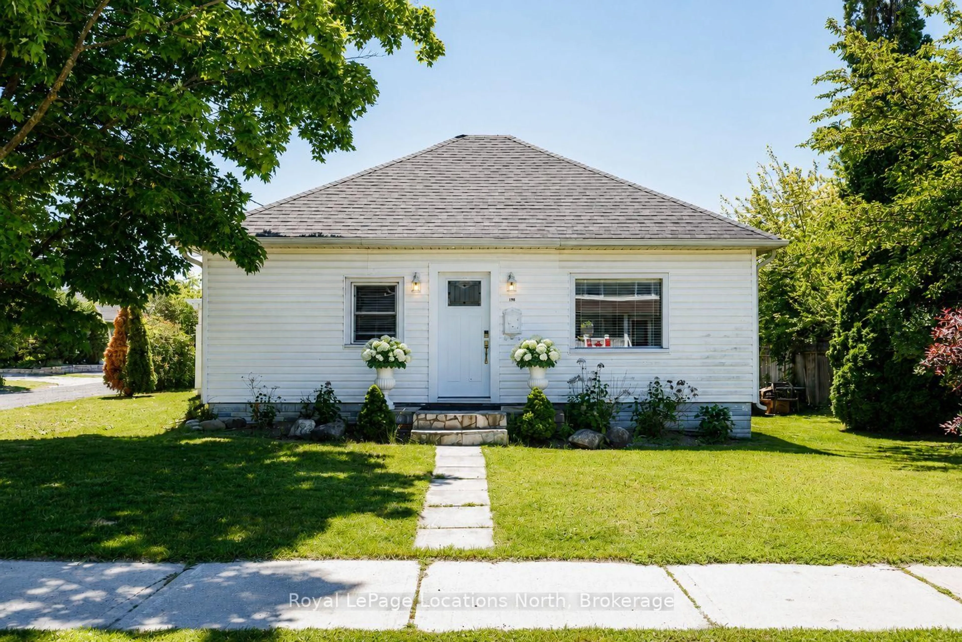 Unknown for 196 SIMCOE St, Collingwood Ontario L9Y 1H9