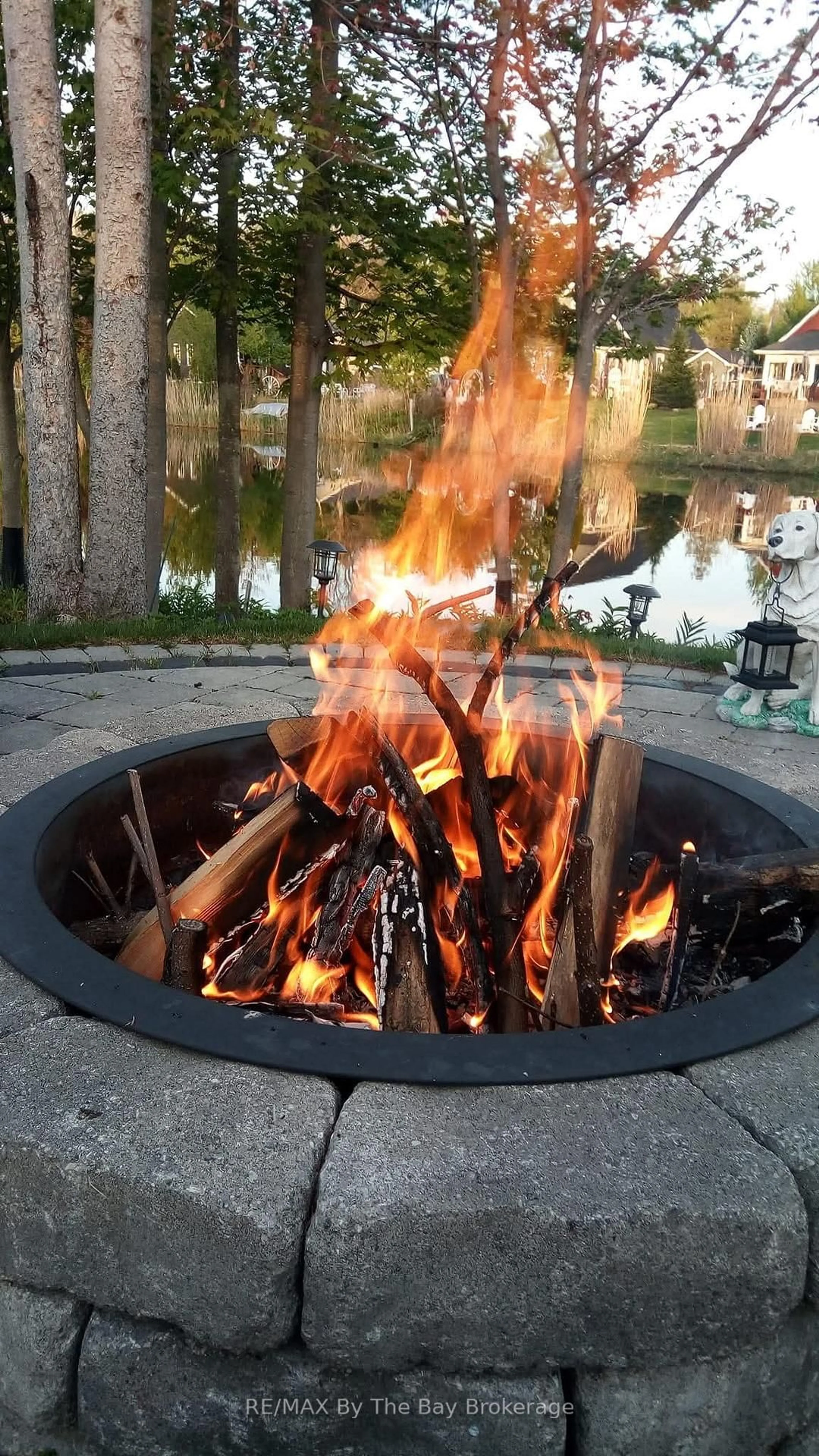 Patio, street for 13 WHITE PINES Tr, Wasaga Beach Ontario L9Z 1X7