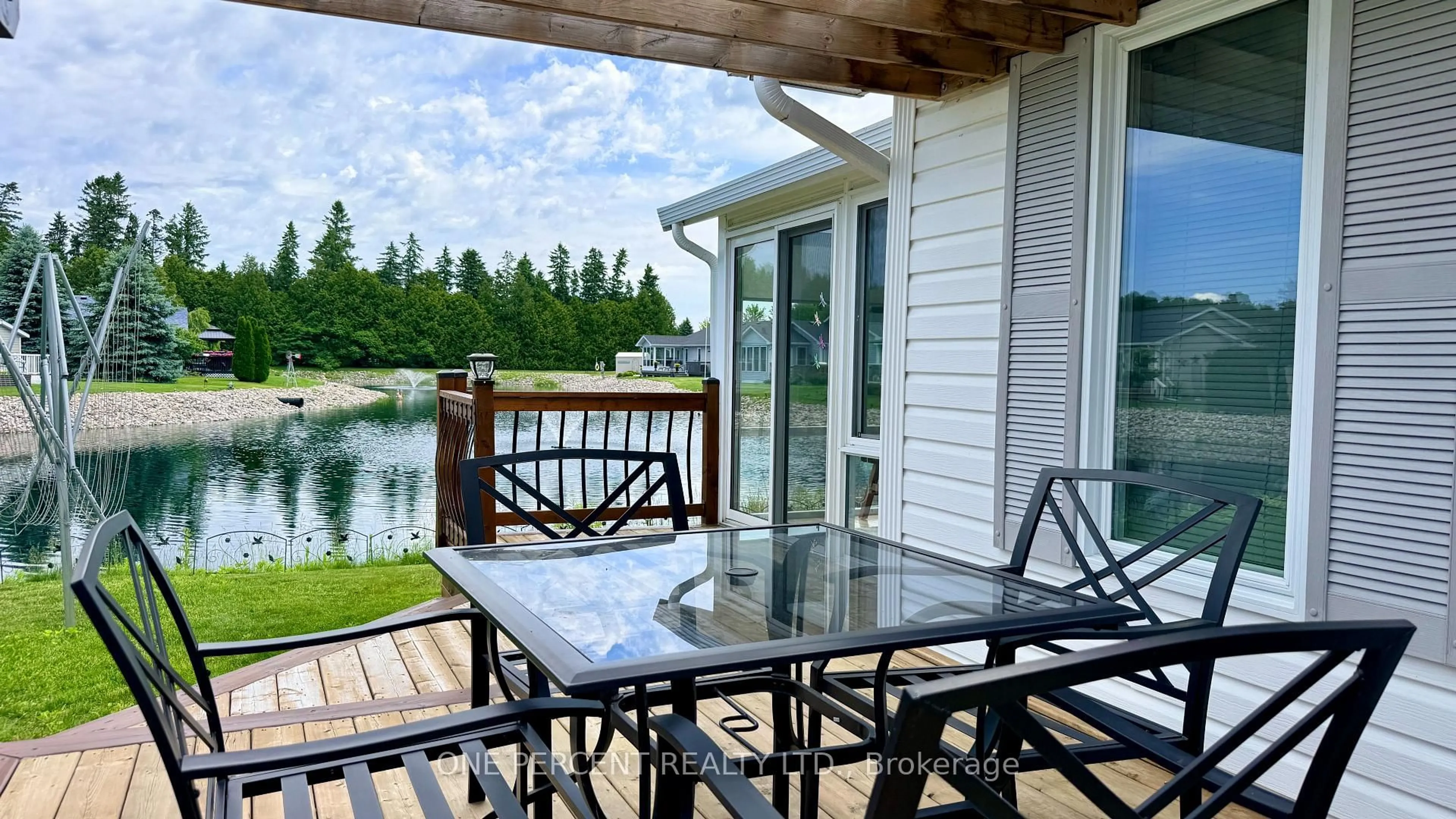Patio, water/lake/river/ocean view for 25 Kentucky Ave, Wasaga Beach Ontario L9Z 3A8