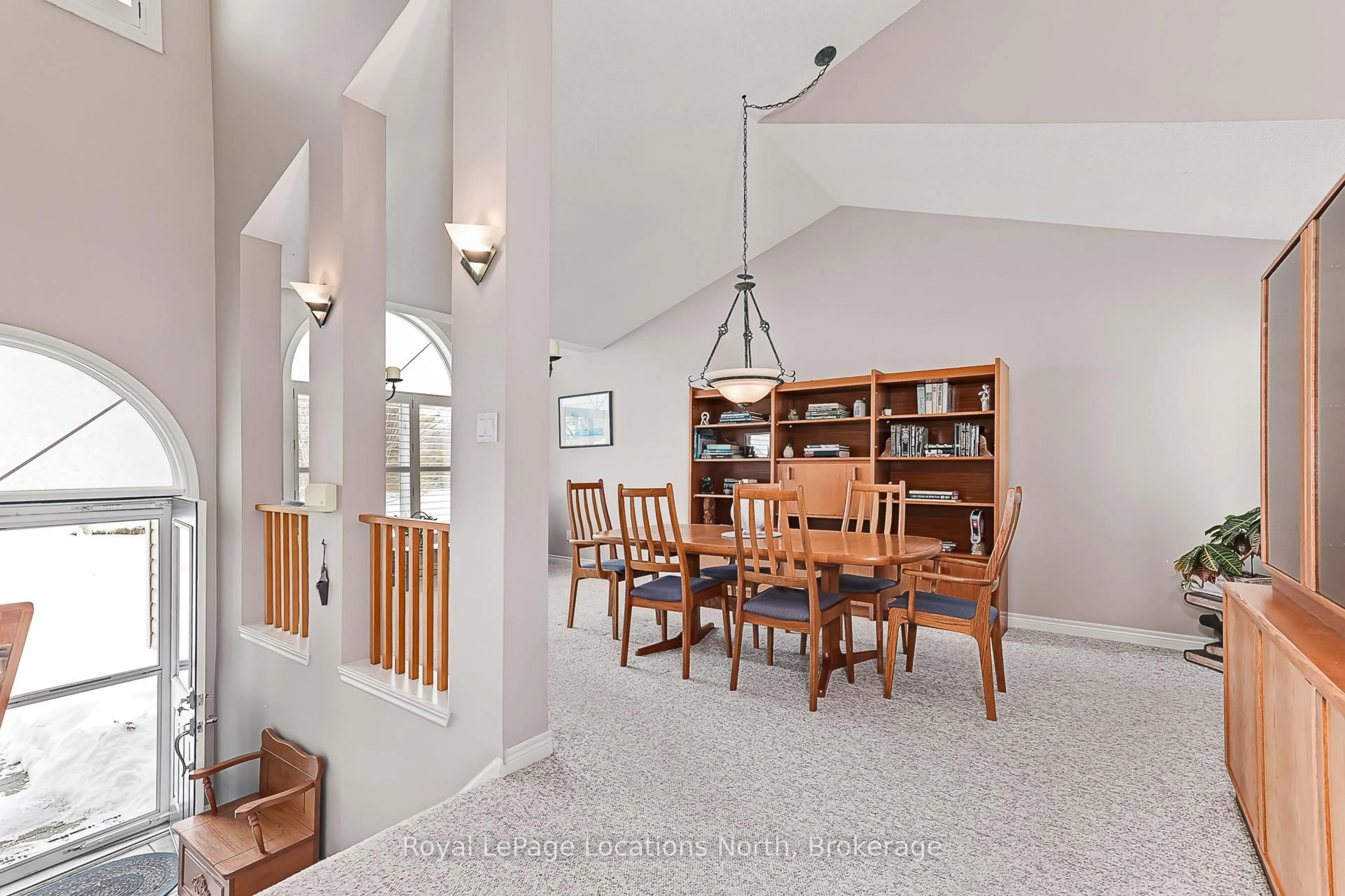 Dining room, ceramic/tile floor for 57 Barker Blvd, Collingwood Ontario L9Y 4W4