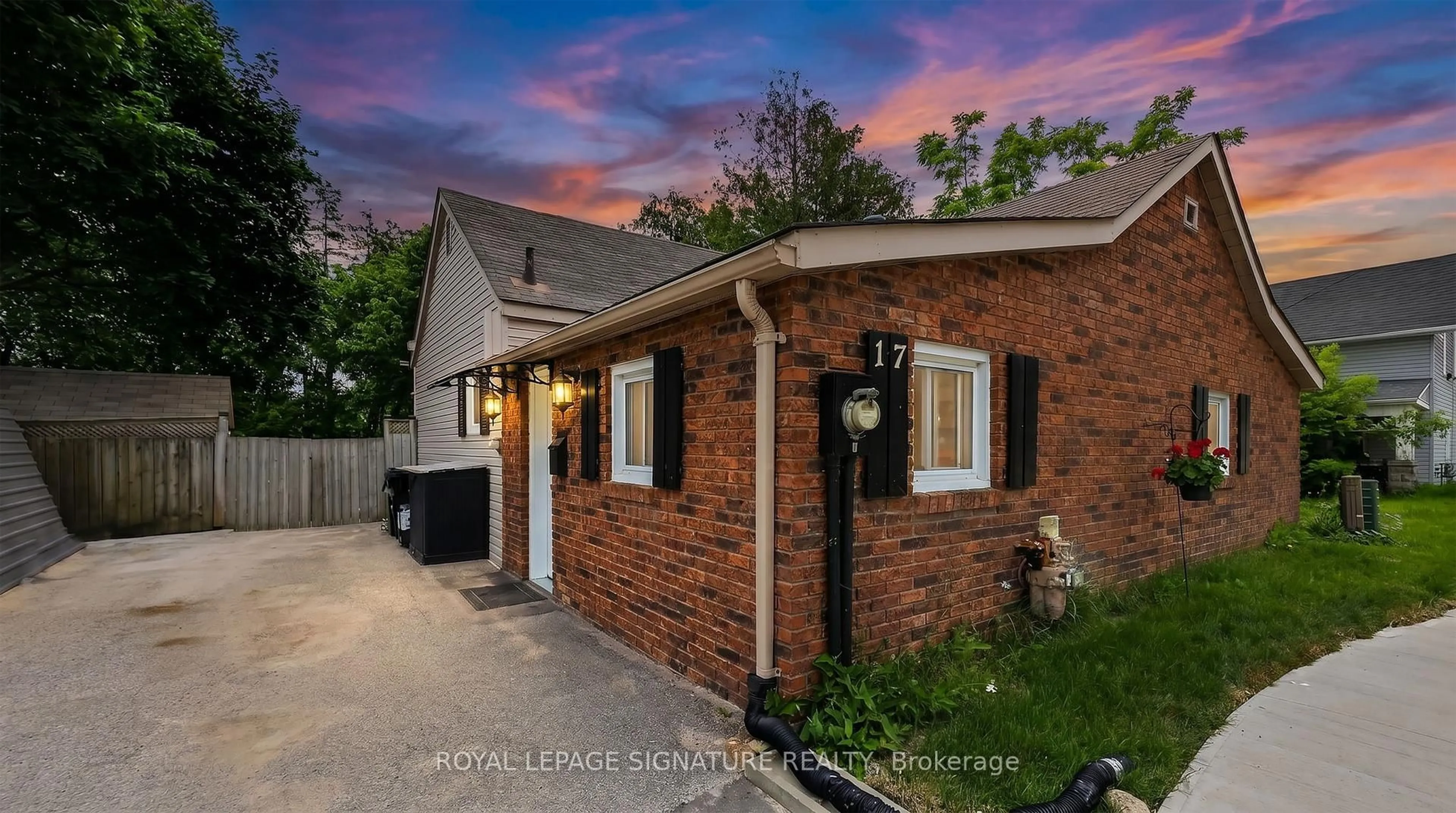 Home with brick exterior material, street for 17 Grove St, Barrie Ontario L4N 1M6