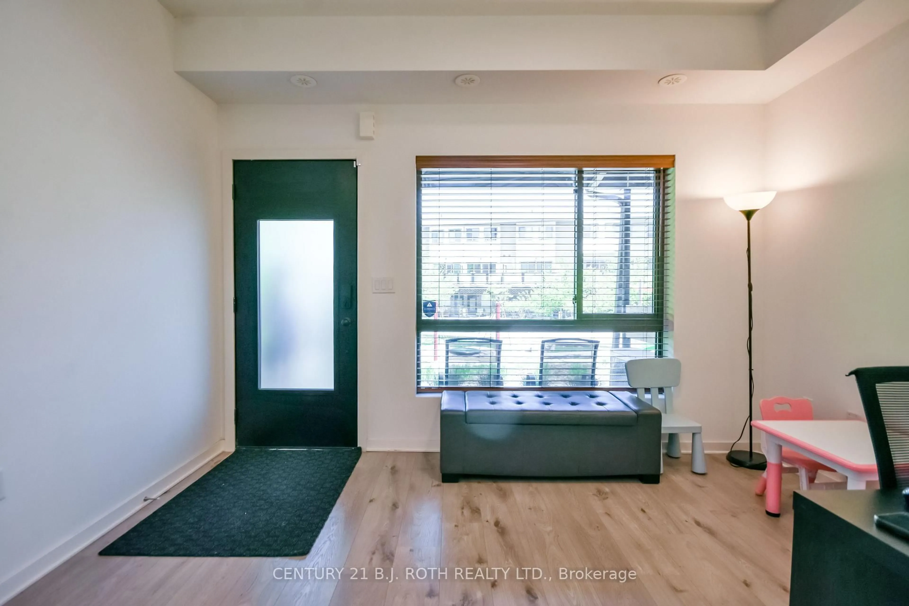 Indoor entryway for 369 Essa Rd #64, Barrie Ontario L4N 9C8