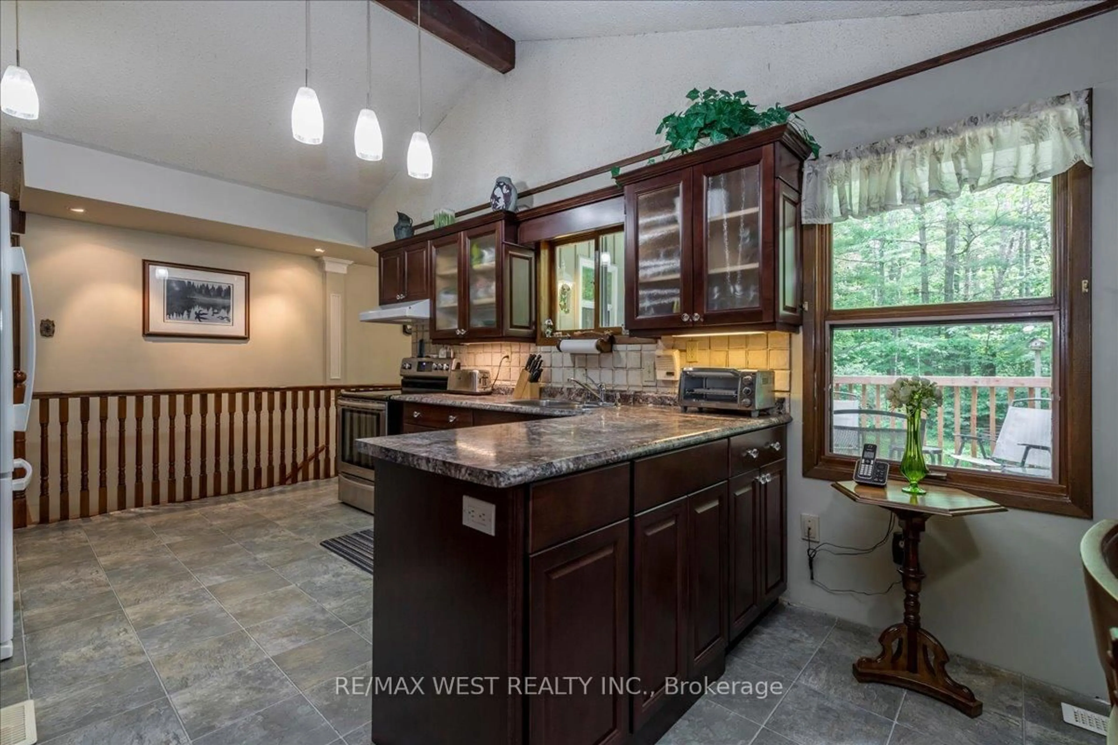 Open concept kitchen, ceramic/tile floor for 189 Park Rd, Tiny Ontario L0L 1P1