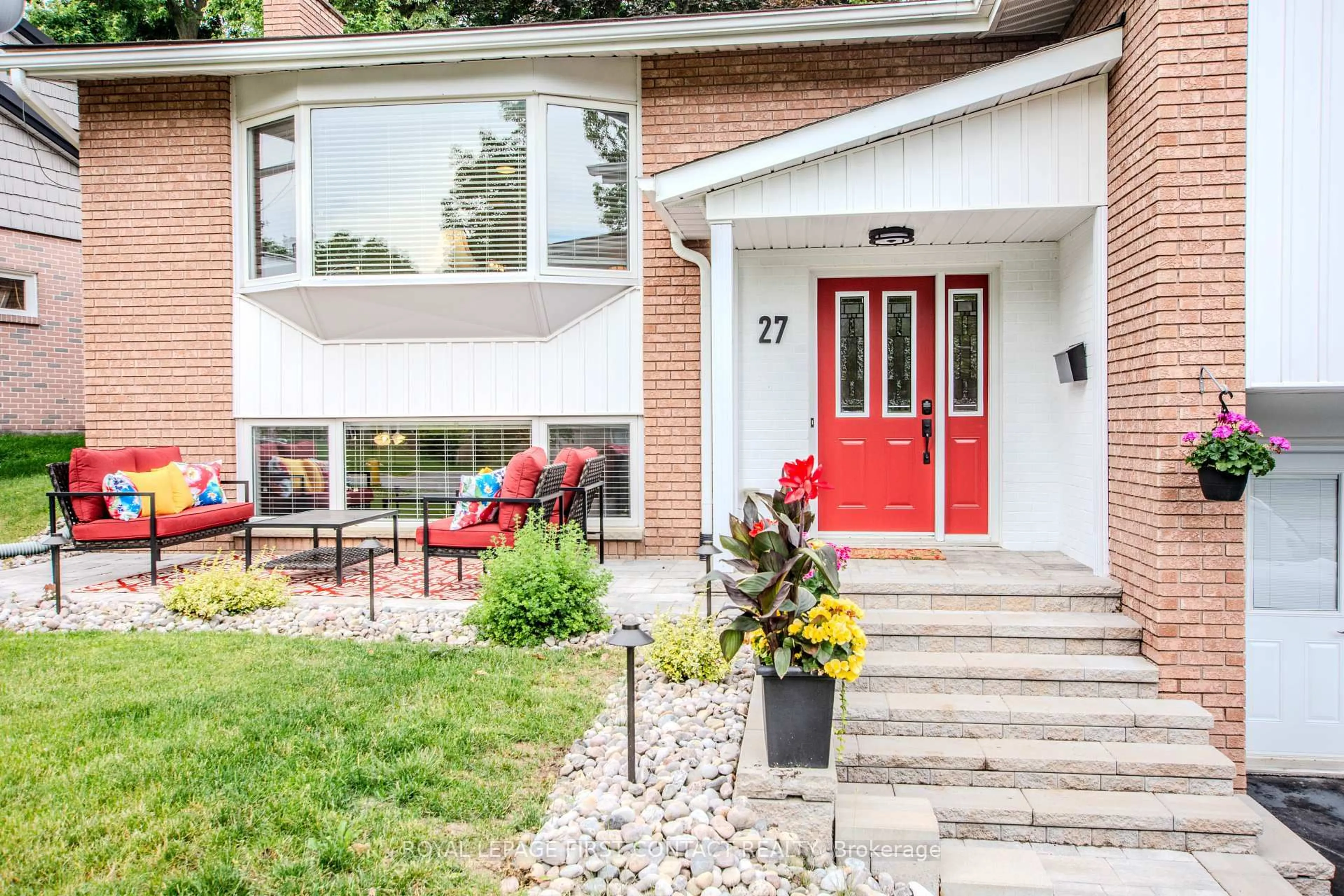 Home with brick exterior material, street for 27 Tower Cres, Barrie Ontario L4N 2V3