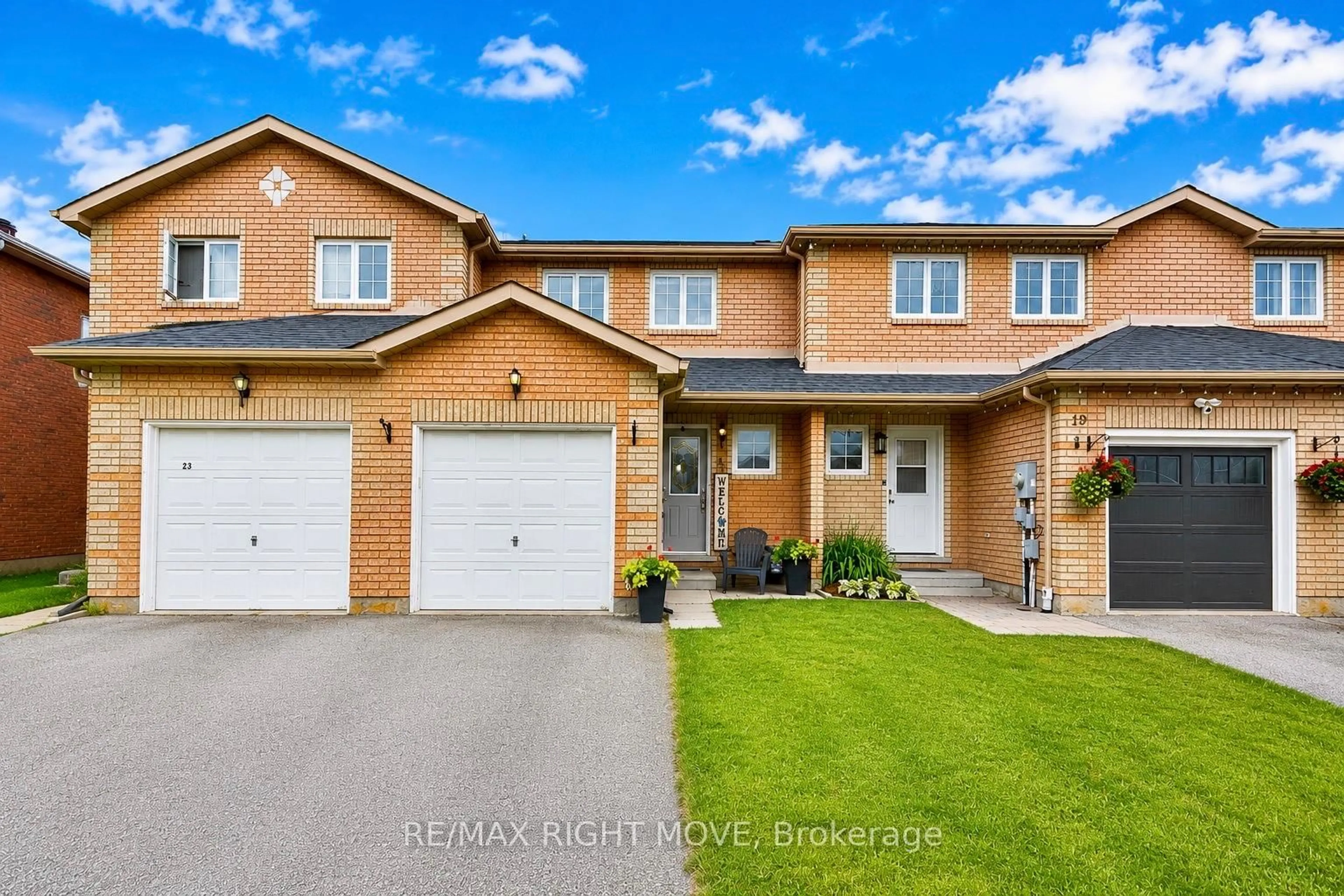 Home with brick exterior material, street for 21 Michael Cres, Barrie Ontario L4M 6Y9