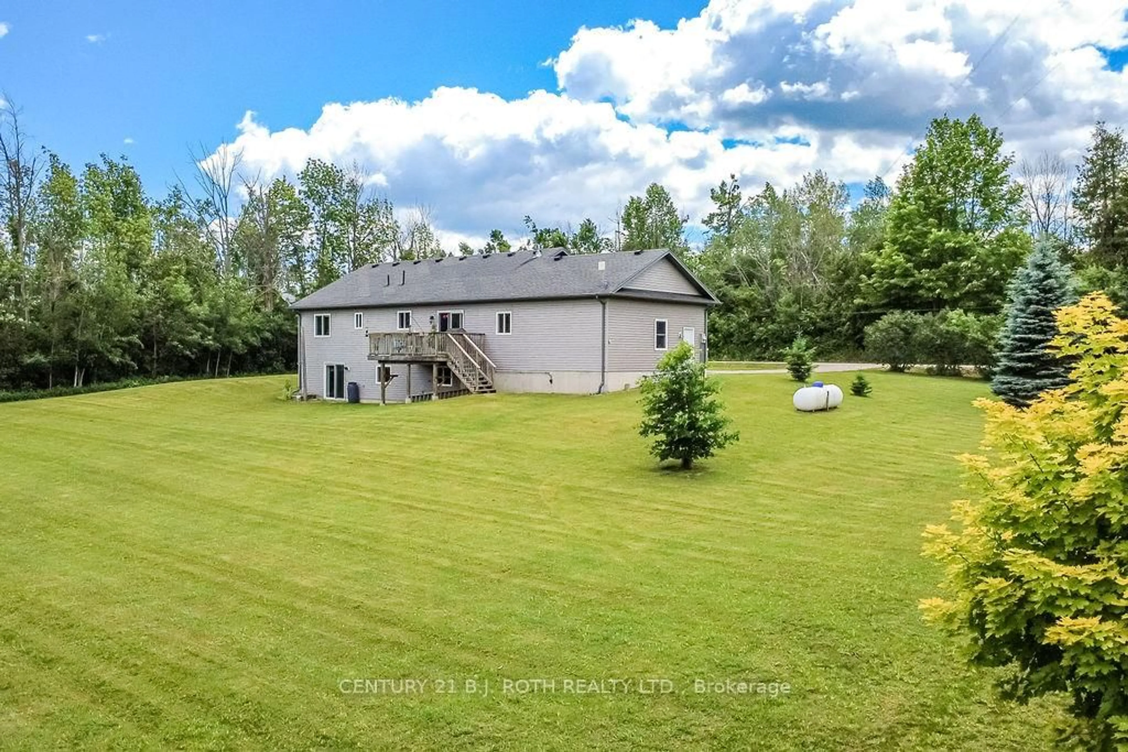 A pic from outside/outdoor area/front of a property/back of a property/a pic from drone, water/lake/river/ocean view for 5051 SIDEROAD 25, Ramara Ontario L3V 6H5