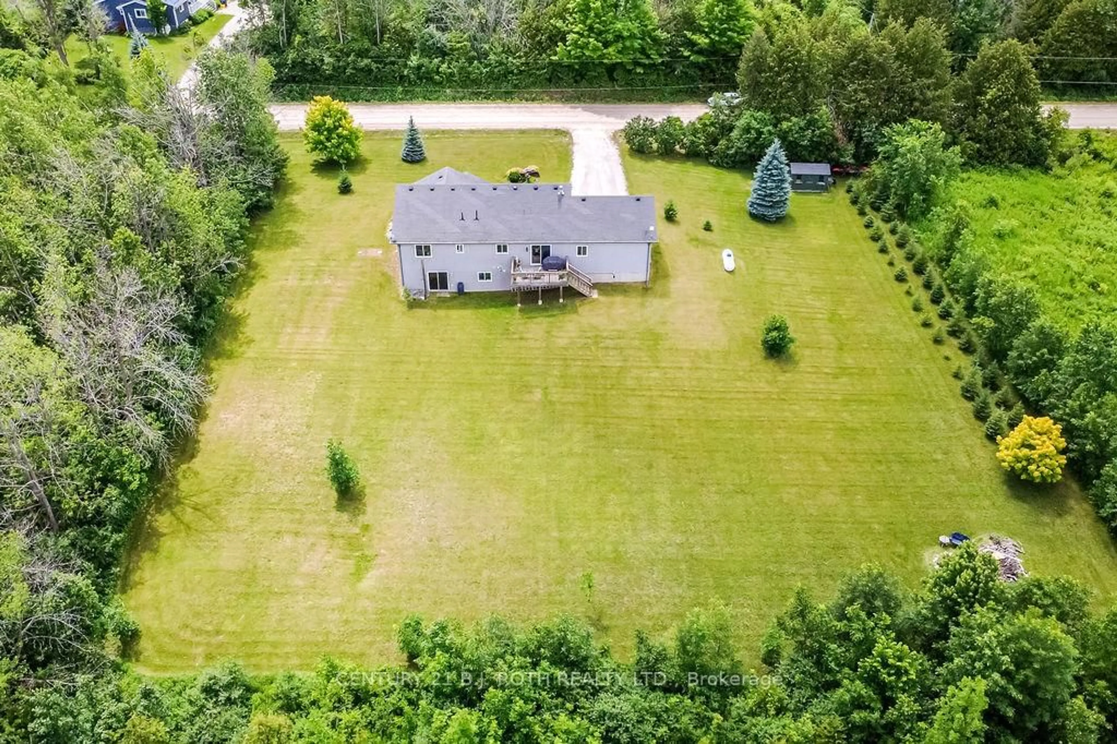 A pic from outside/outdoor area/front of a property/back of a property/a pic from drone, unknown for 5051 SIDEROAD 25, Ramara Ontario L3V 6H5