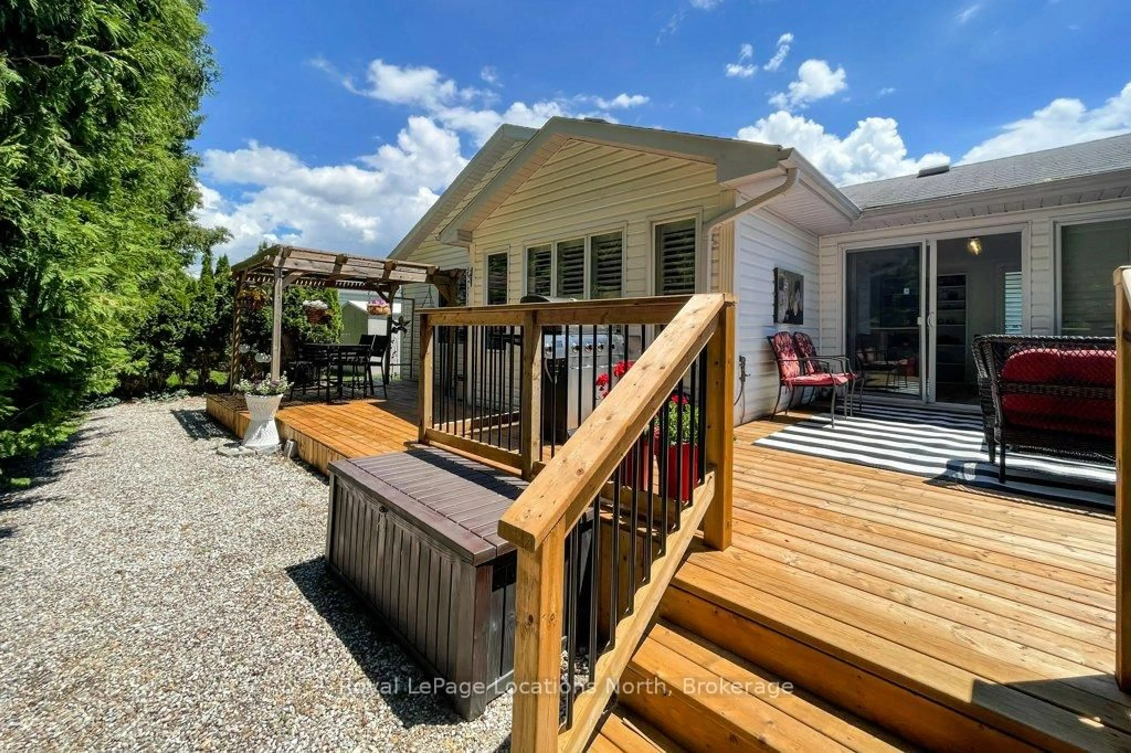 Patio, street for 13 Pennsylvania Ave, Wasaga Beach Ontario L9Z 3A8