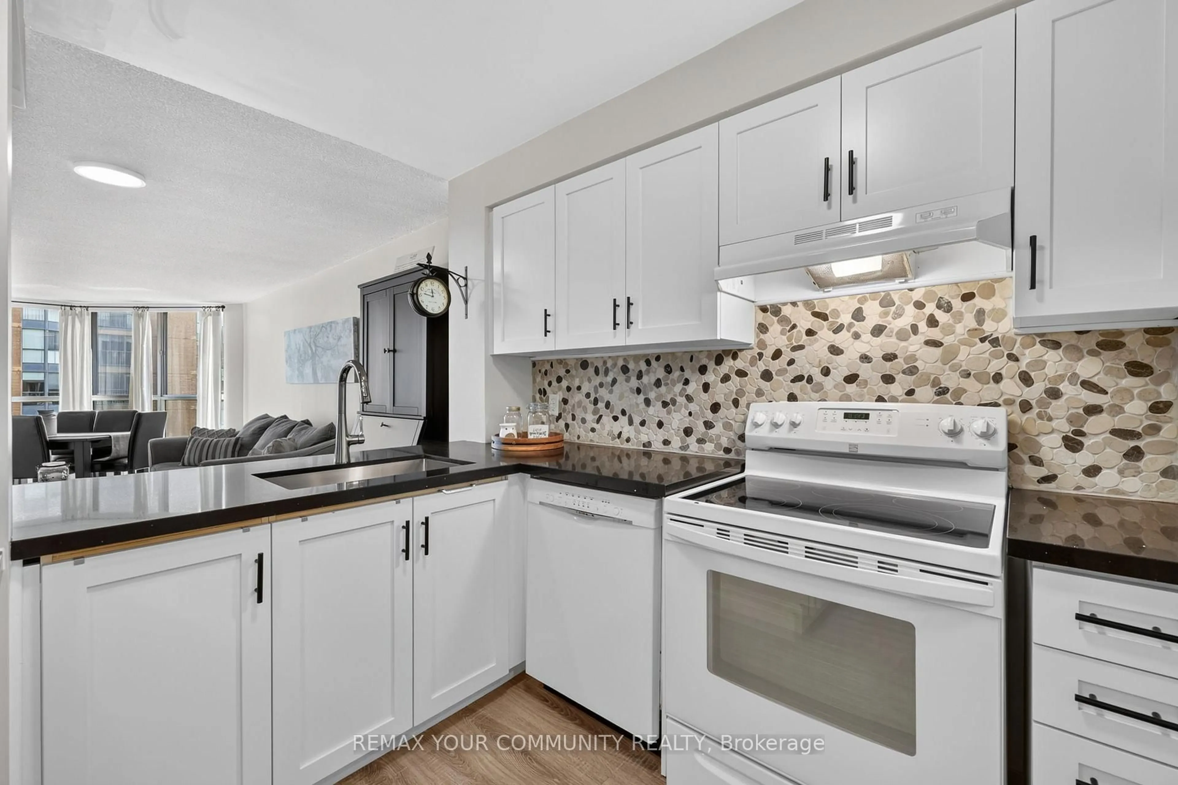 Standard kitchen, ceramic/tile floor for 140 Dunlop St #1409, Barrie Ontario L4M 6H1