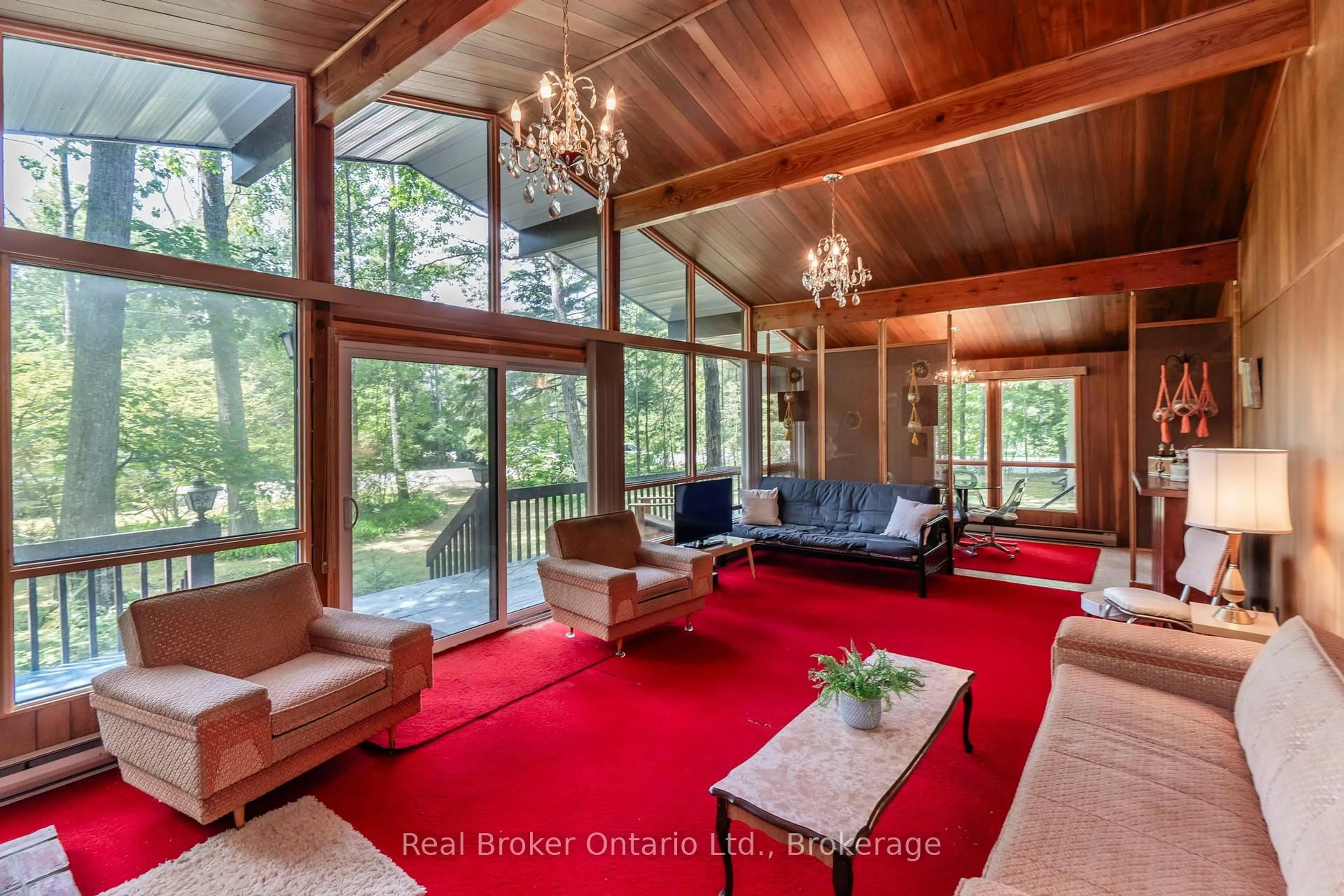 Indoor foyer for 59 Marchand Rd, Tiny Ontario L9M 1R3