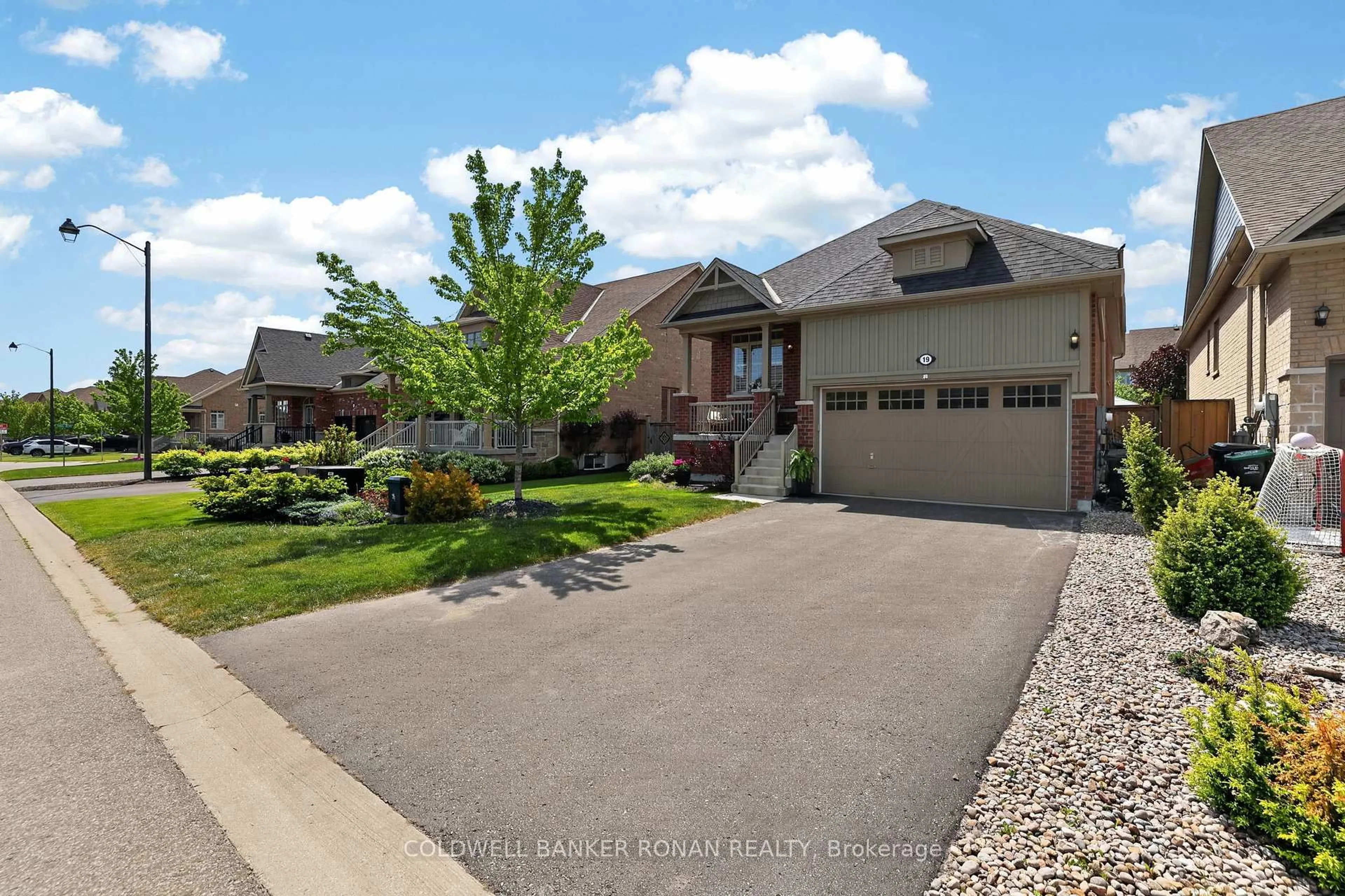 A pic from outside/outdoor area/front of a property/back of a property/a pic from drone, street for 19 Cameron St, Springwater Ontario L9X 0S6
