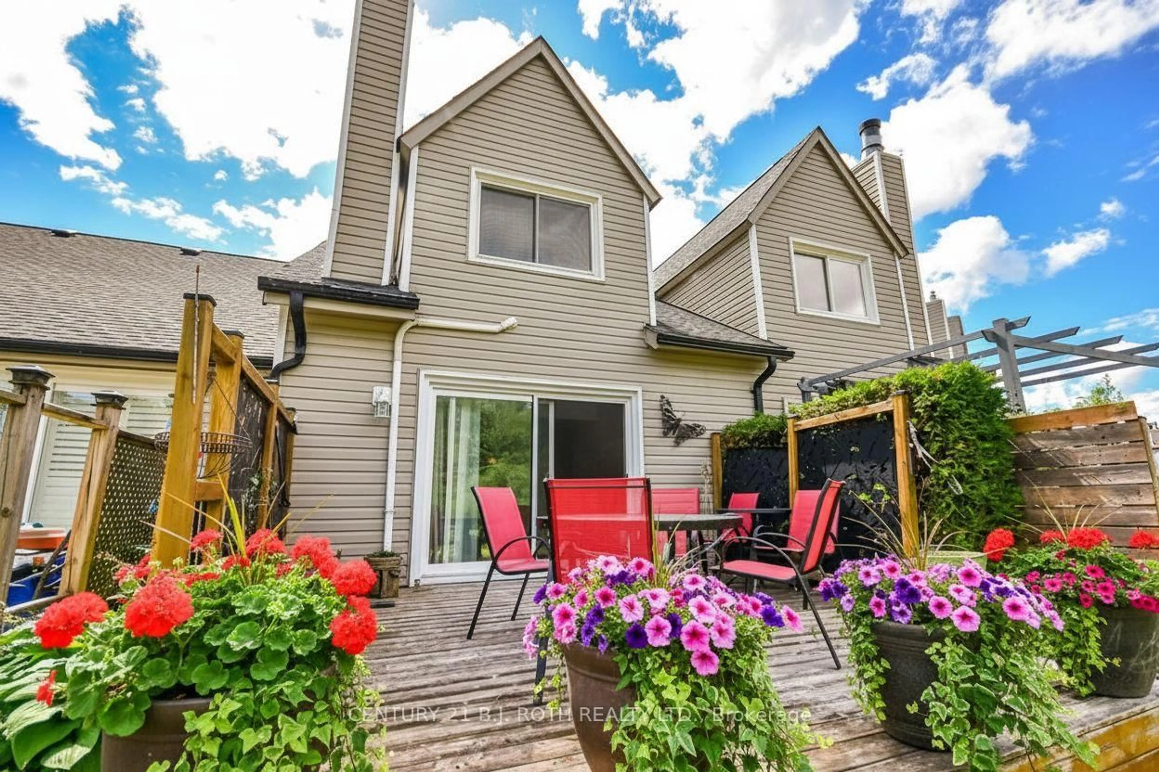 Patio, street for 51 Laguna Pkwy #9, Ramara Ontario L0K 1B0