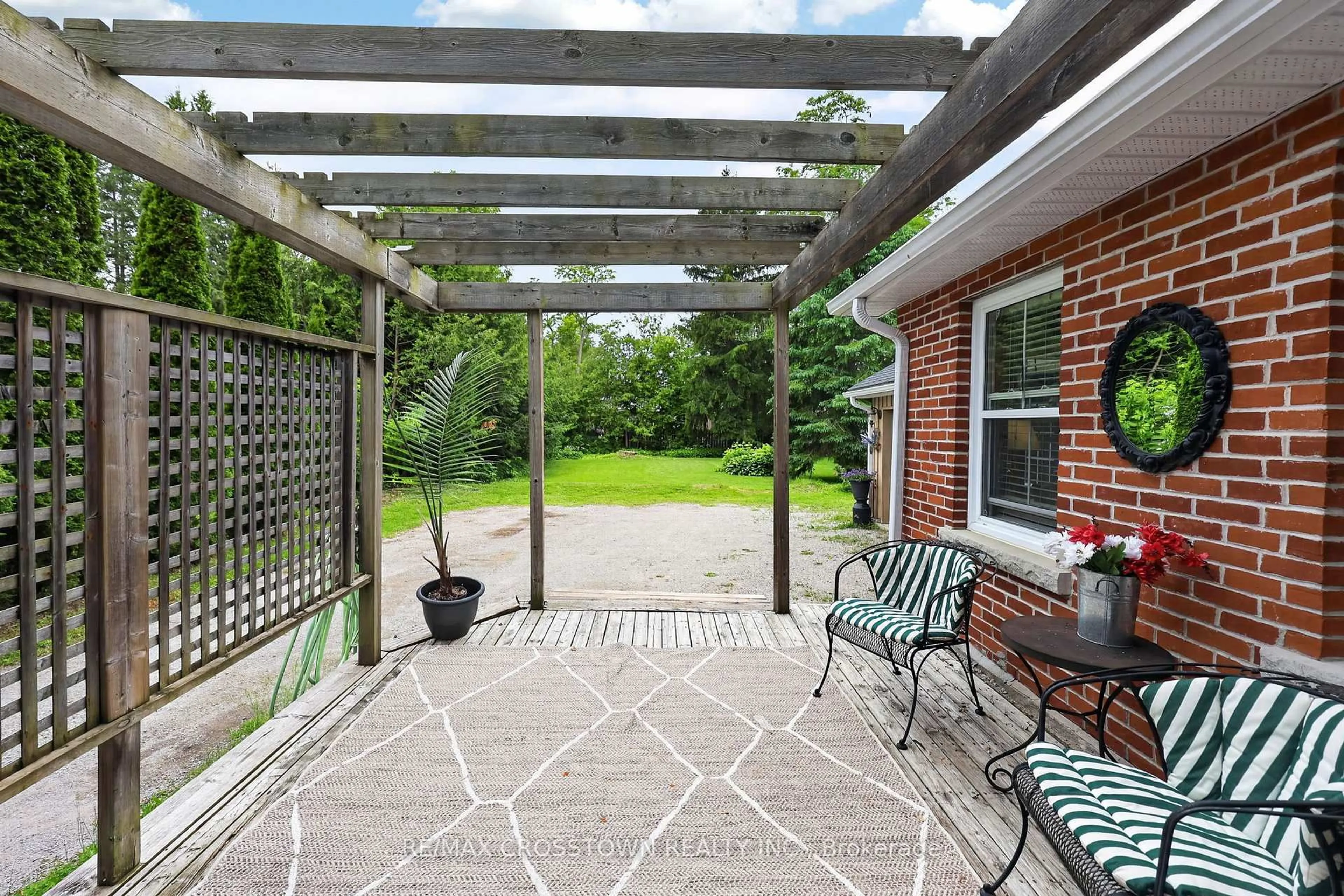 Patio, street for 6 Eplett St, Severn Ontario L0K 1E0