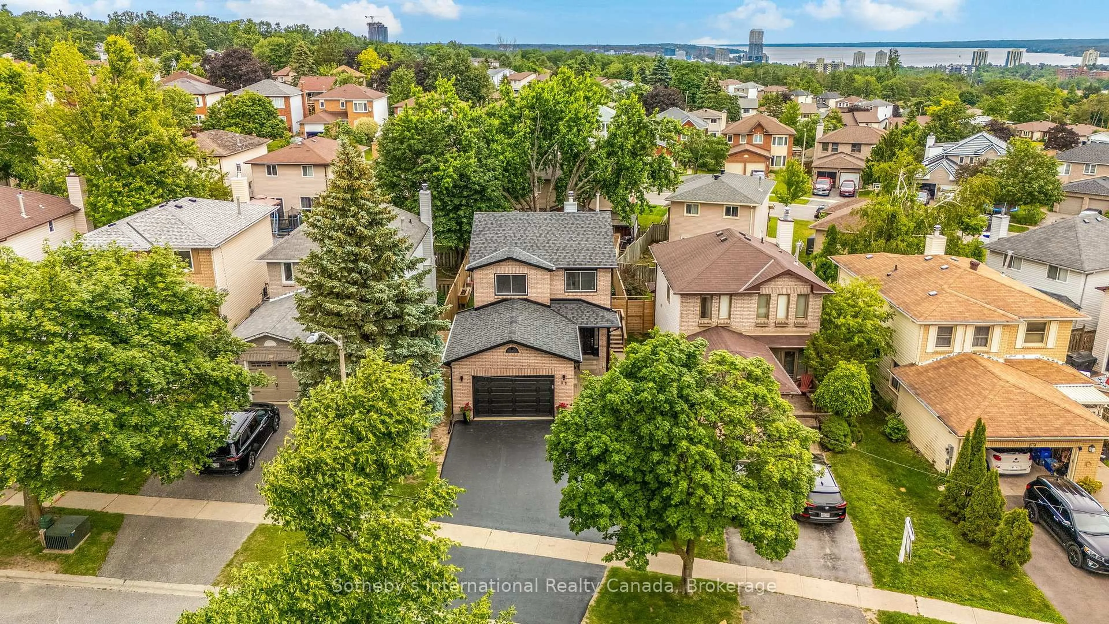 A pic from outside/outdoor area/front of a property/back of a property/a pic from drone, unknown for 23 Carr Dr, Barrie Ontario L4N 6M9