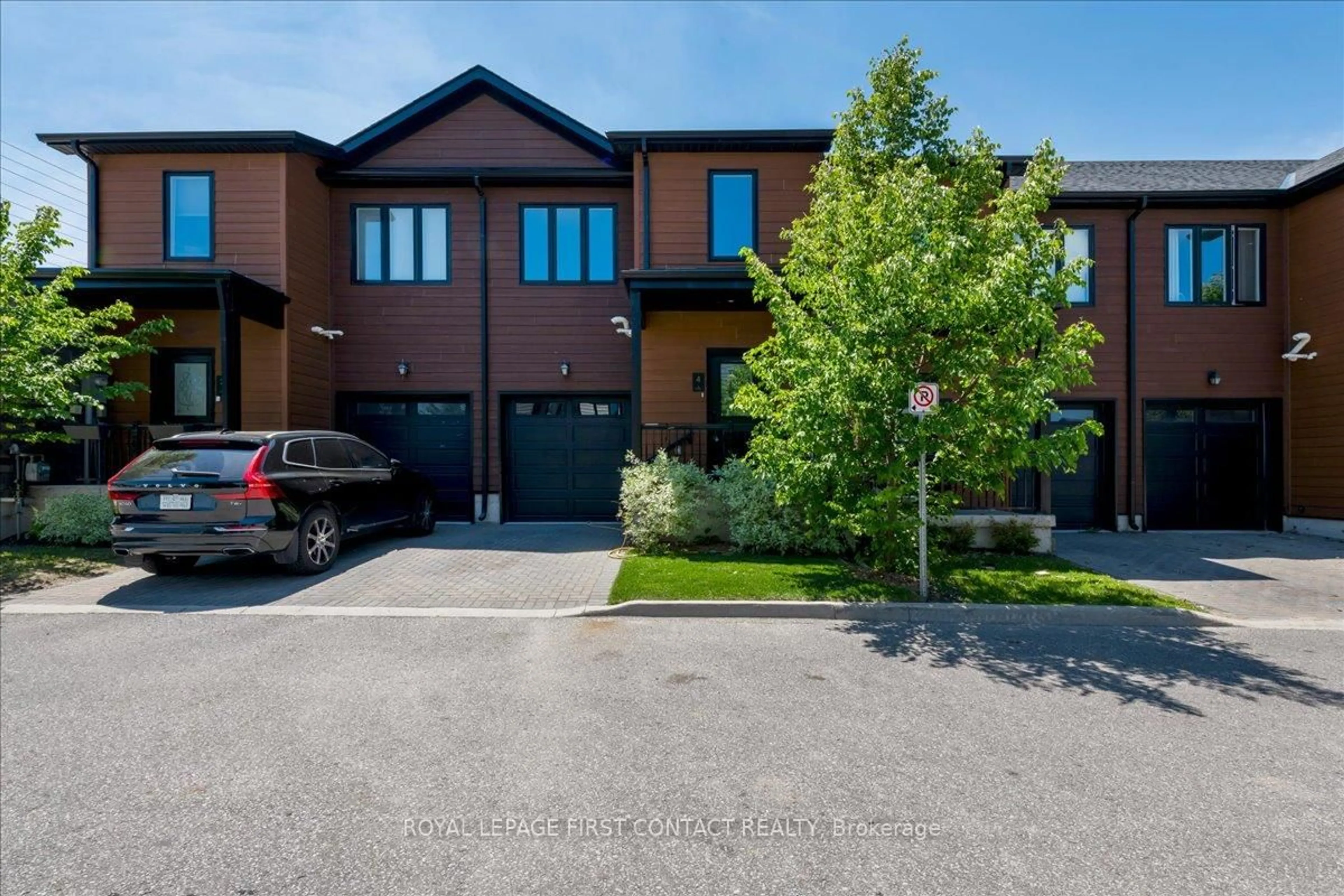 Unknown for 4 Stonehart Lane, Barrie Ontario L4M 7E8