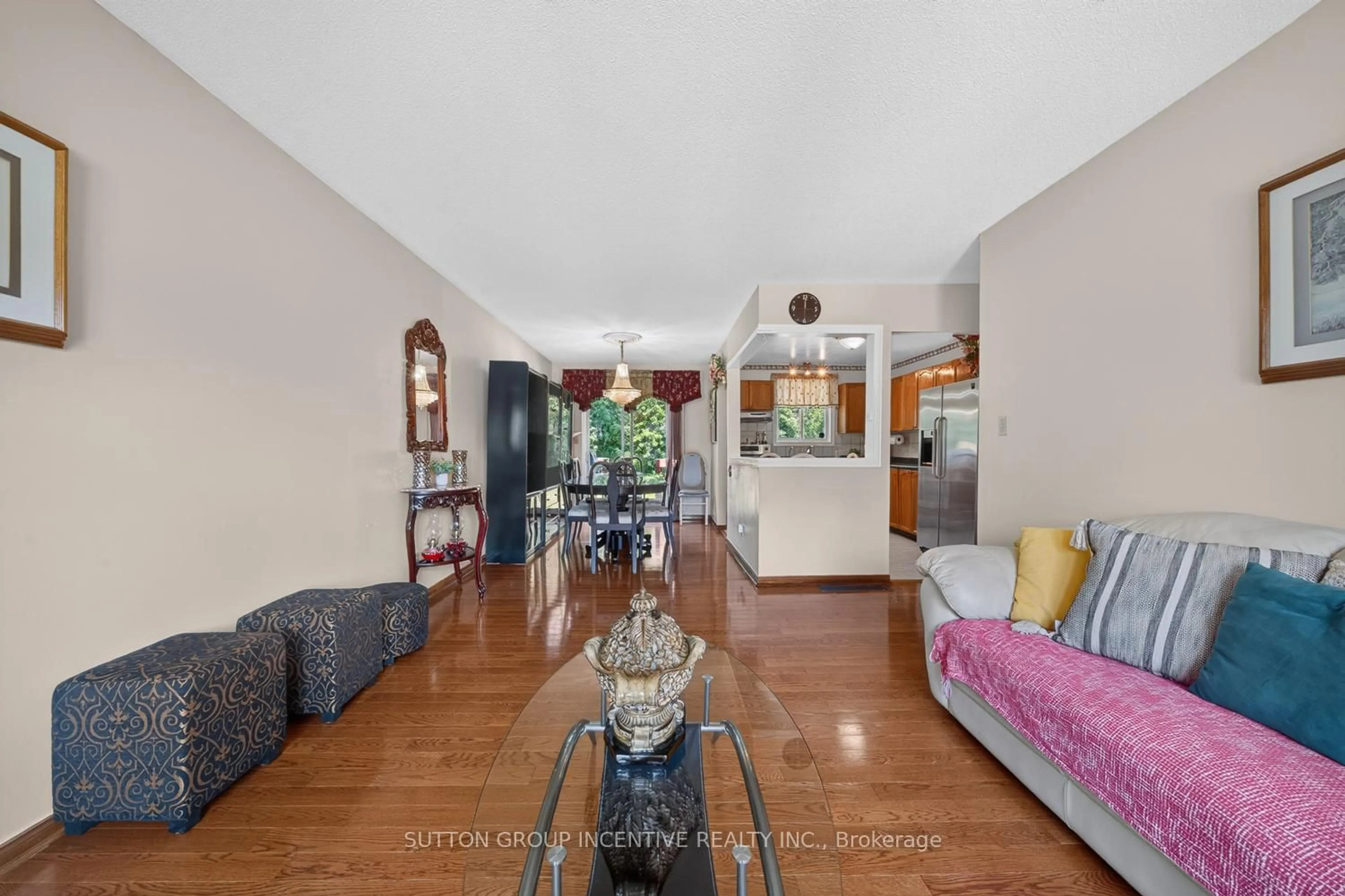 Living room with furniture, unknown for 29 KORLEA Cres, Orillia Ontario L3V 7K5
