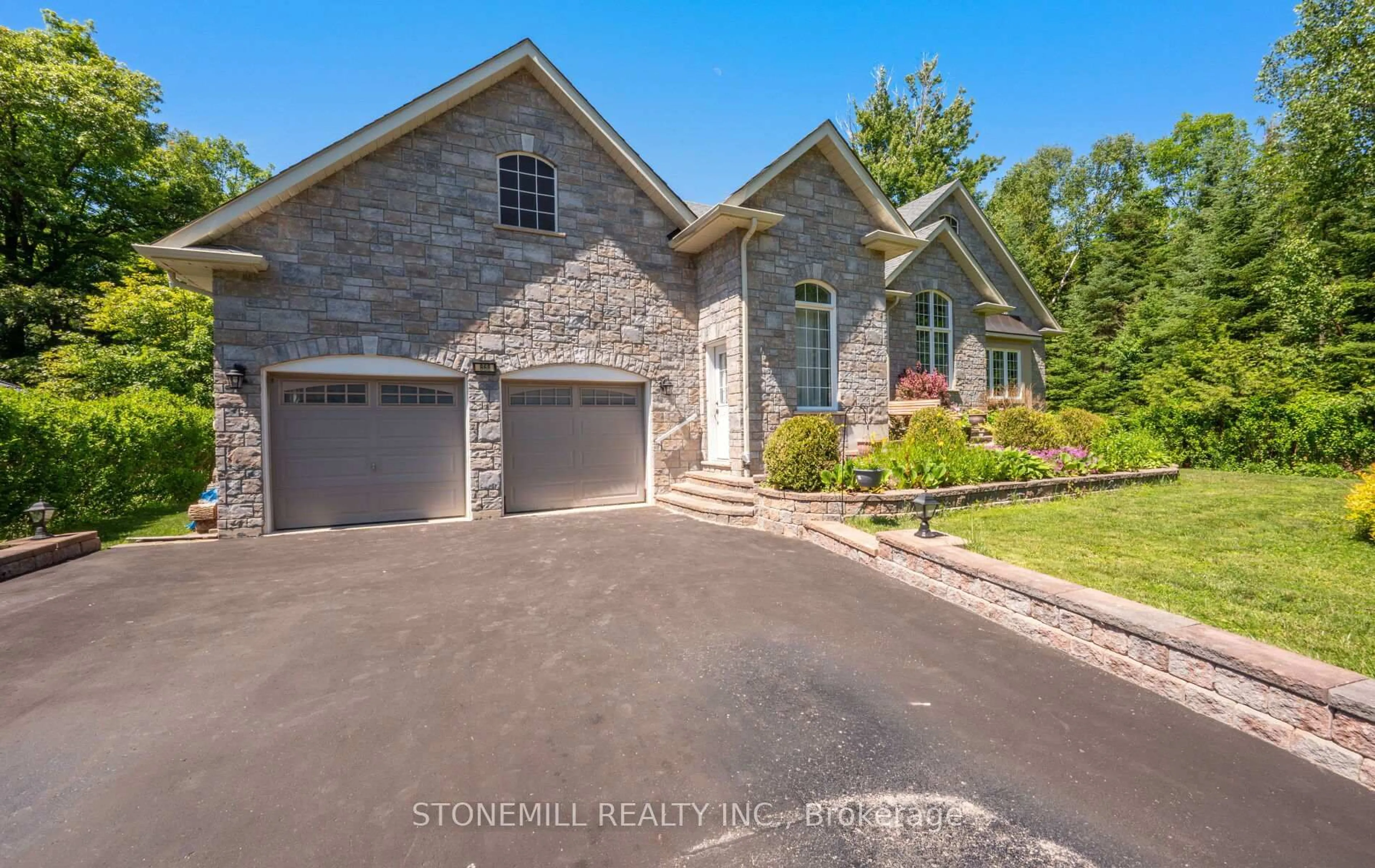 Home with brick exterior material, street for 868 Eastdale Dr, Wasaga Beach Ontario L9Z 2R2