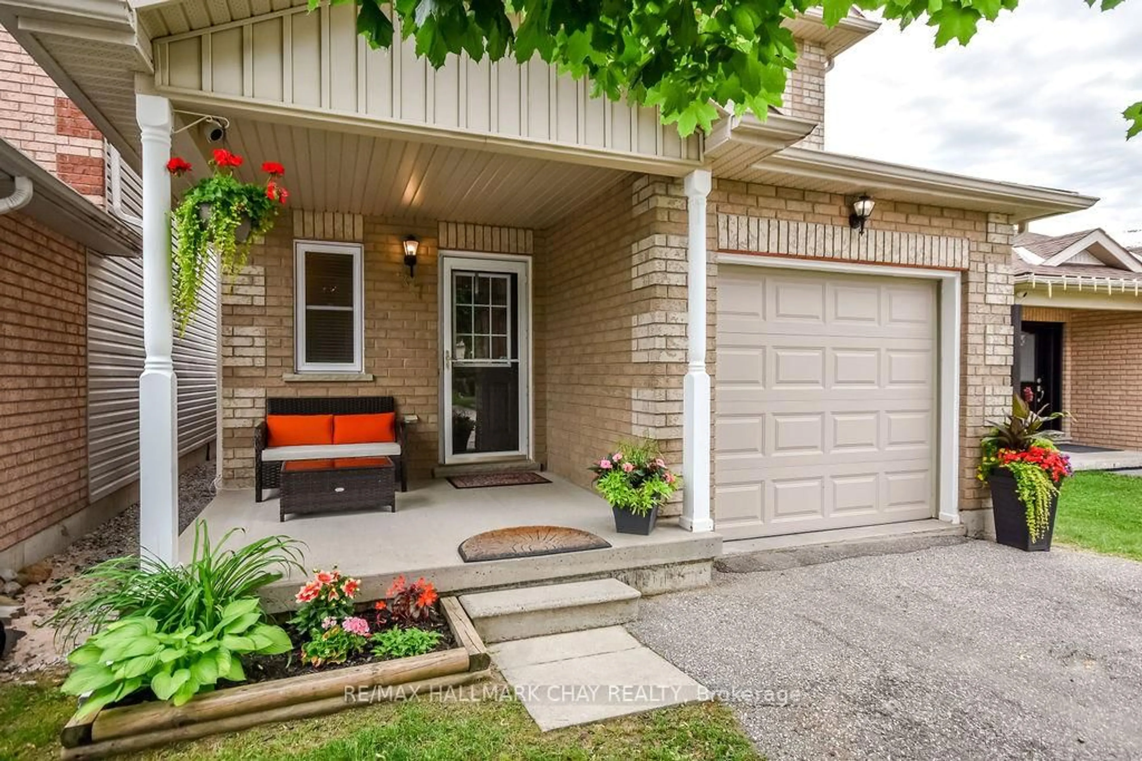 Unknown for 37 Julia Cres, Orillia Ontario L3V 7Y9