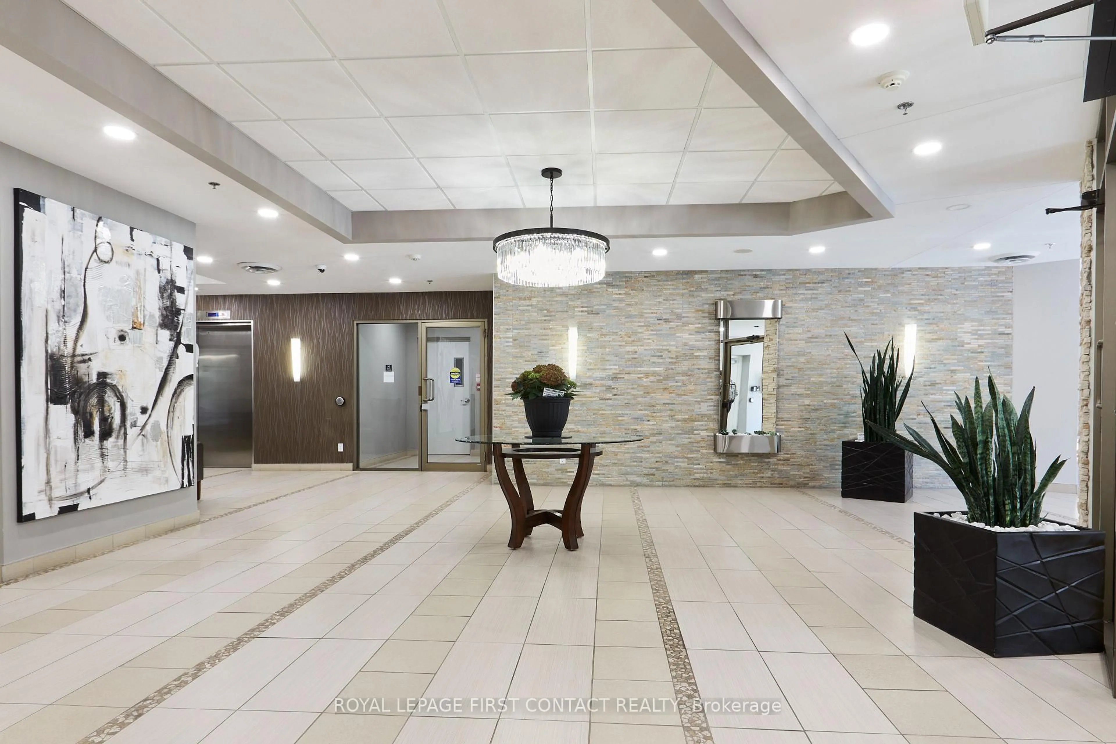 Lobby for 699 Aberdeen Blvd #706, Midland Ontario L4R 5P2