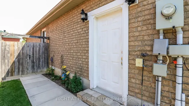 36 Benjamin Lane, Barrie 5