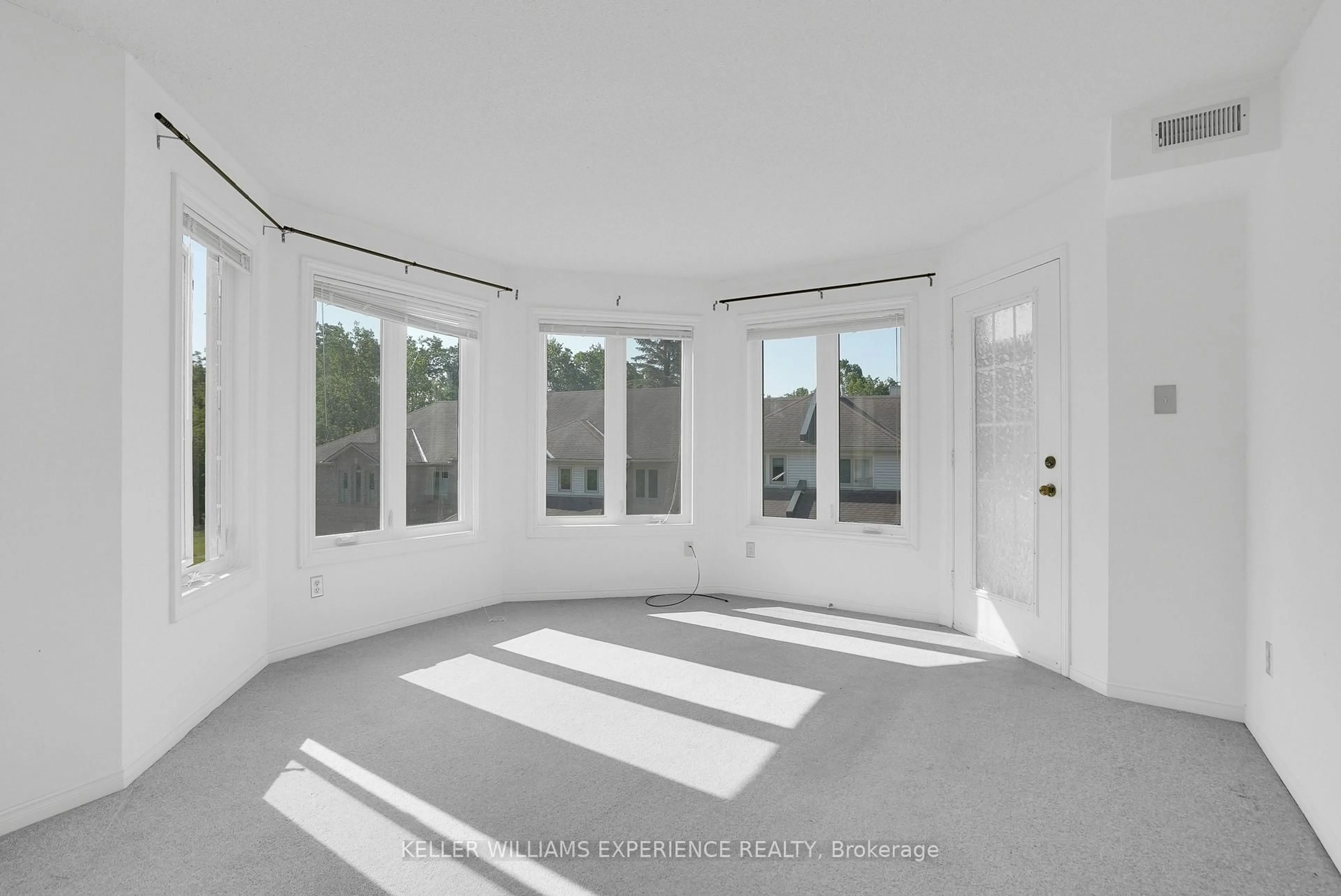 A pic of a room for 492 Laclie St #204, Orillia Ontario L3V 7V2