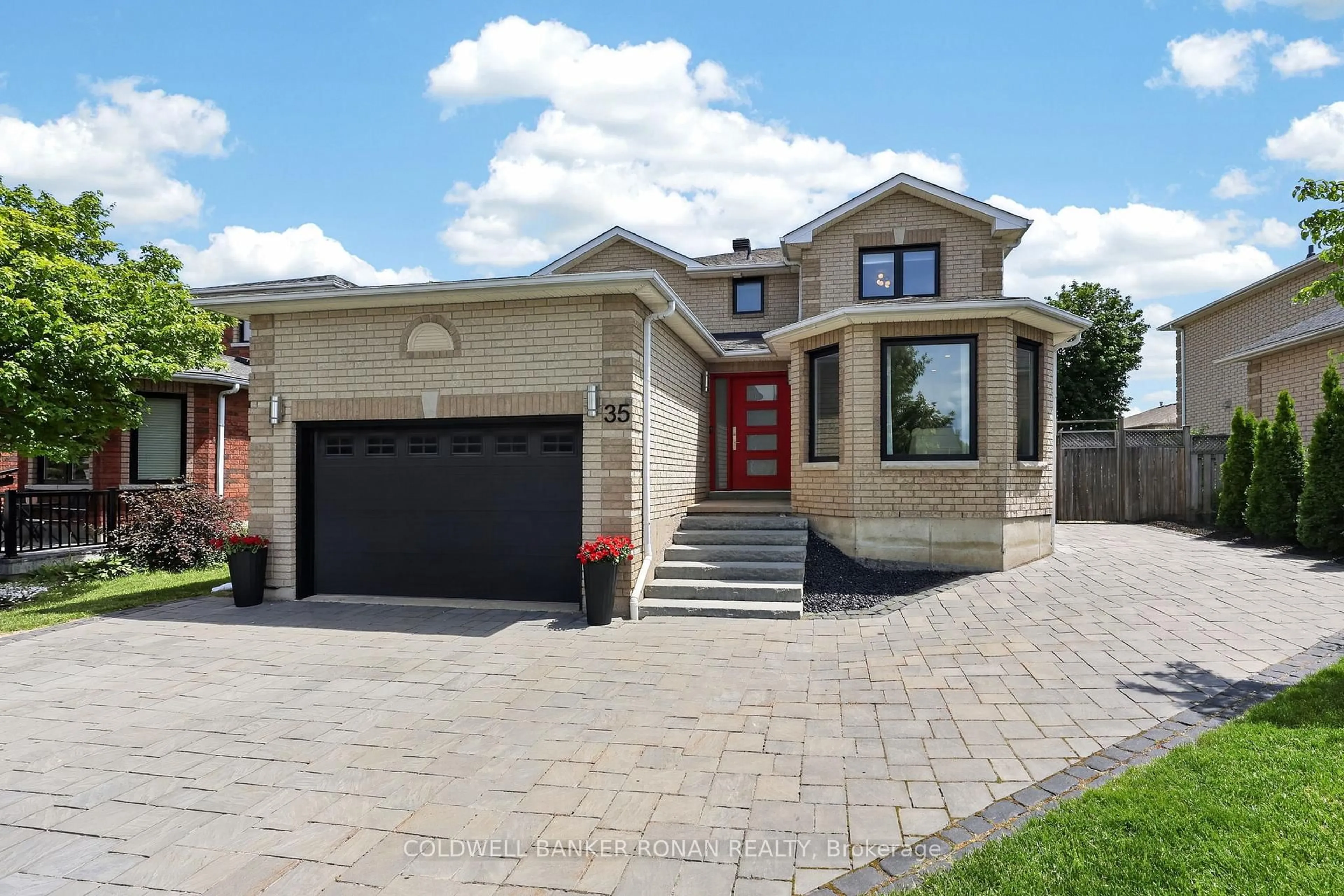 Home with brick exterior material, street for 35 Farmstead Cres, Barrie Ontario L4N 8S2