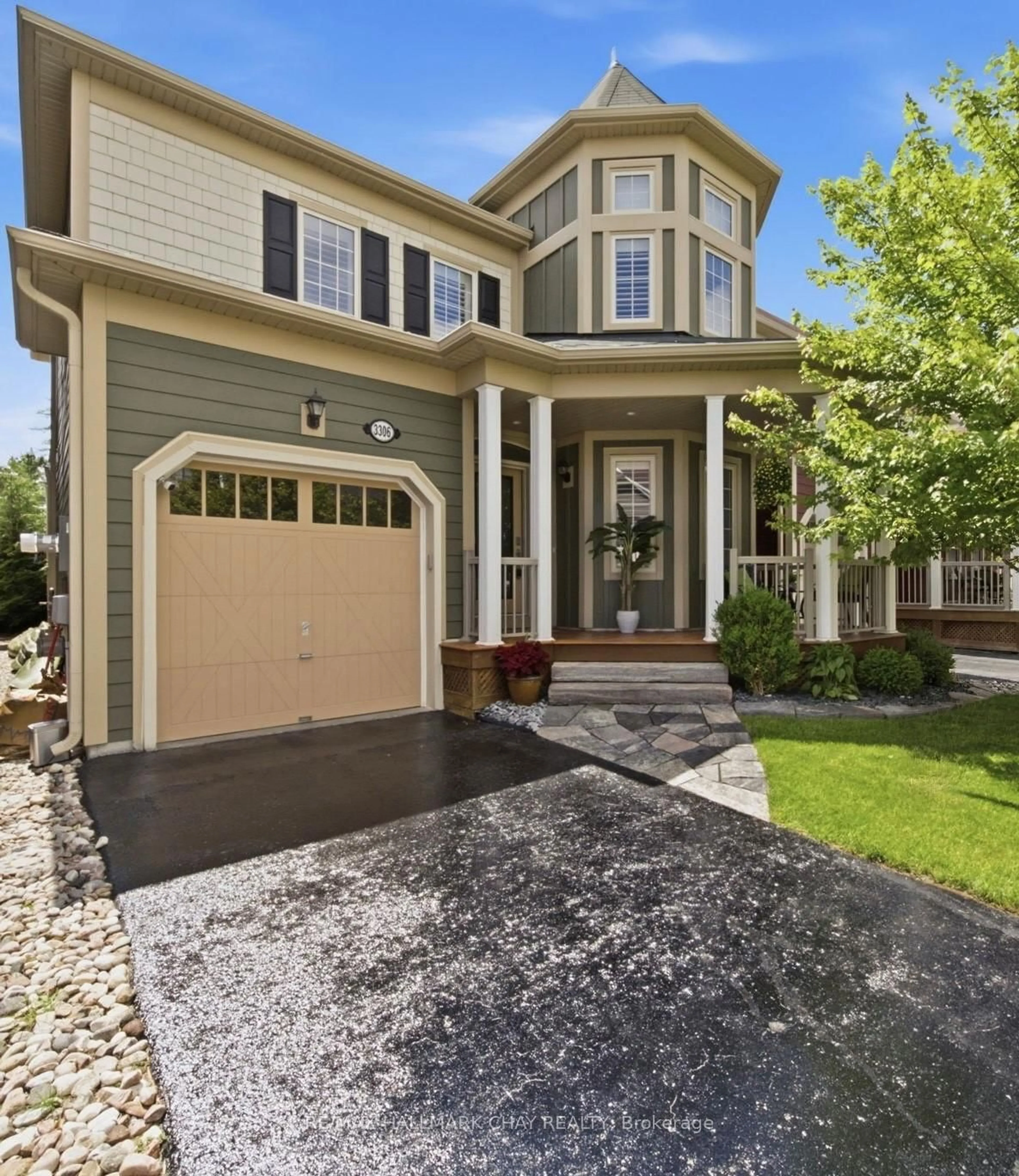 Home with vinyl exterior material, street for 3306 Summerhill Way, Severn Ontario L3V 0E1