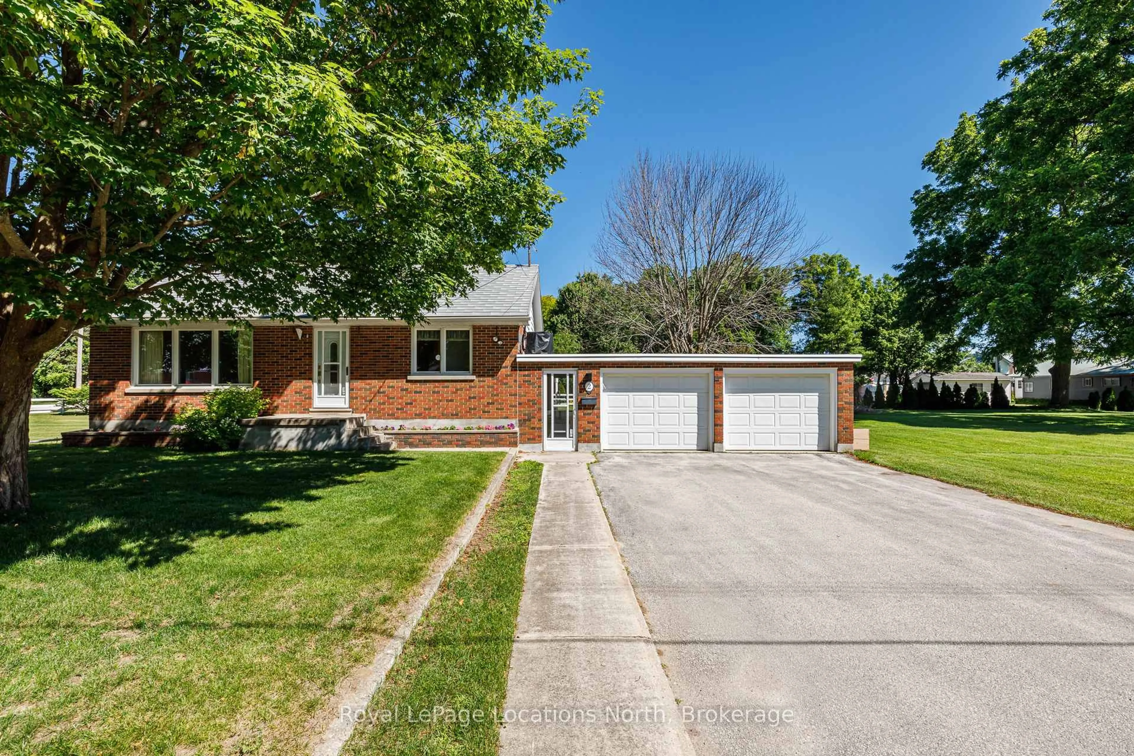 Home with brick exterior material, street for 2 Buist St, Clearview Ontario L0M 1P0