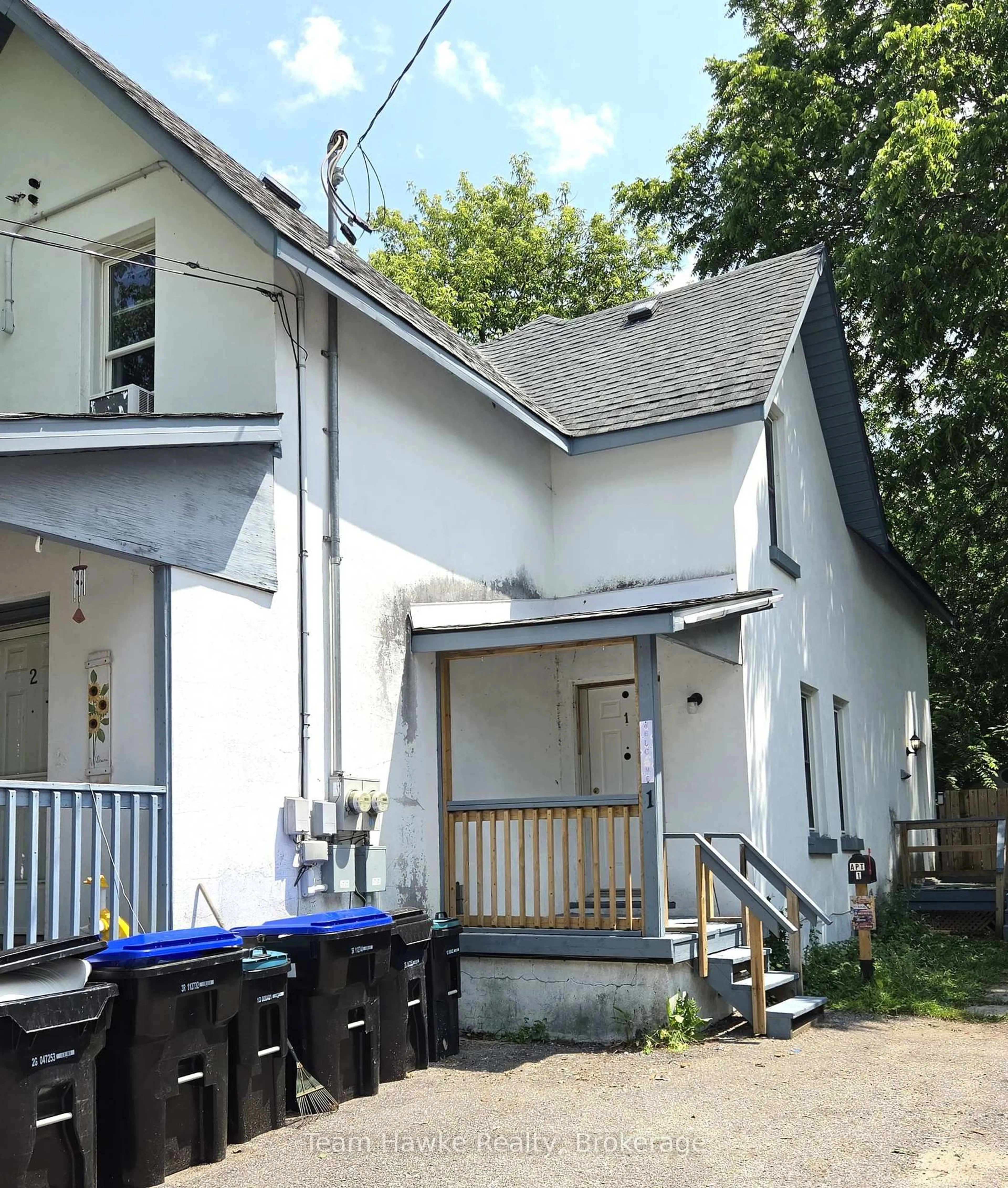 Patio, street for 405 Dominion Ave, Midland Ontario L4R 1P1