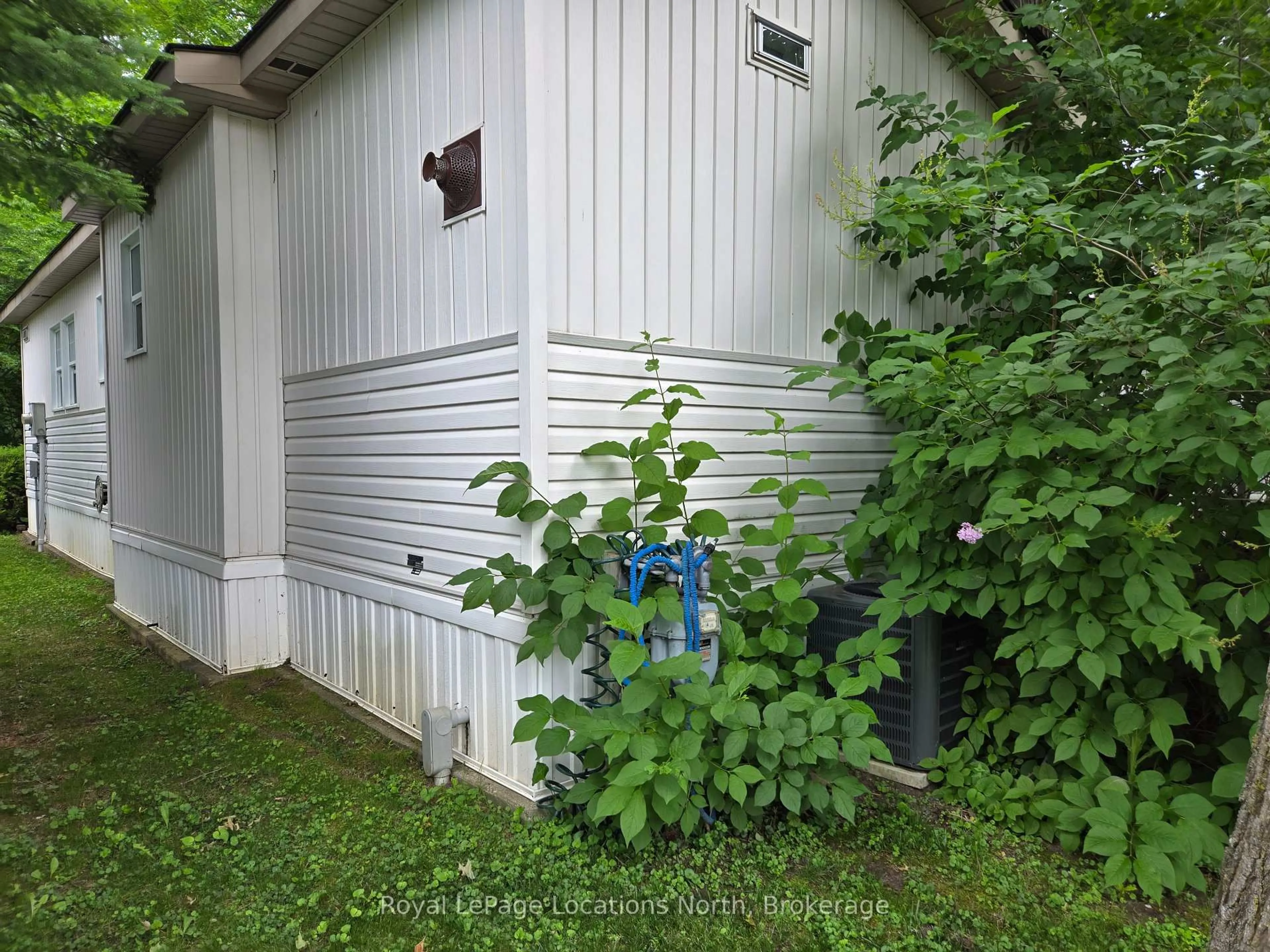 Shed for 56 The Boardwalk, Wasaga Beach Ontario L9Z 3A8