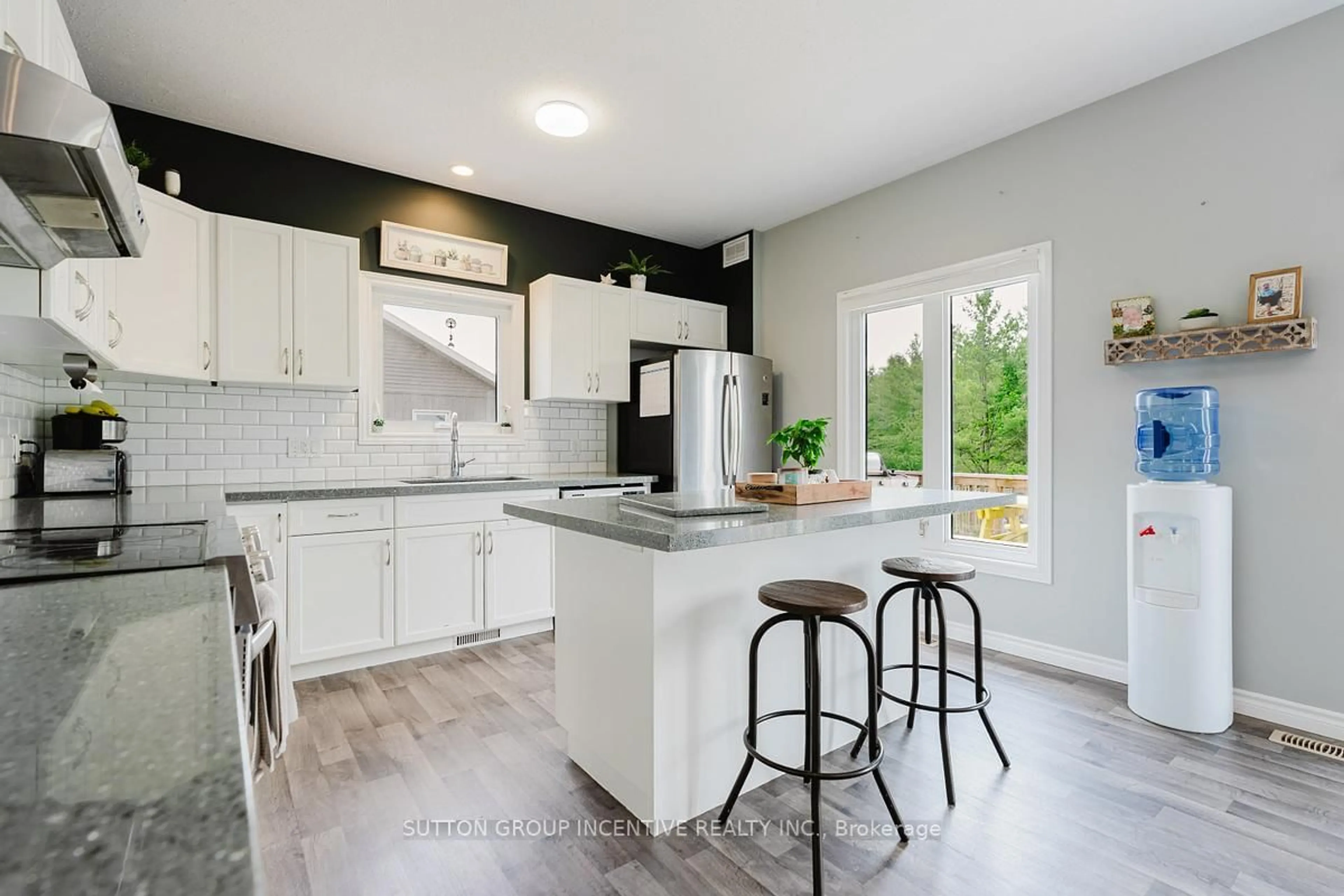 Open concept kitchen, unknown for 154 Switzer St, Clearview Ontario L0M 1N0