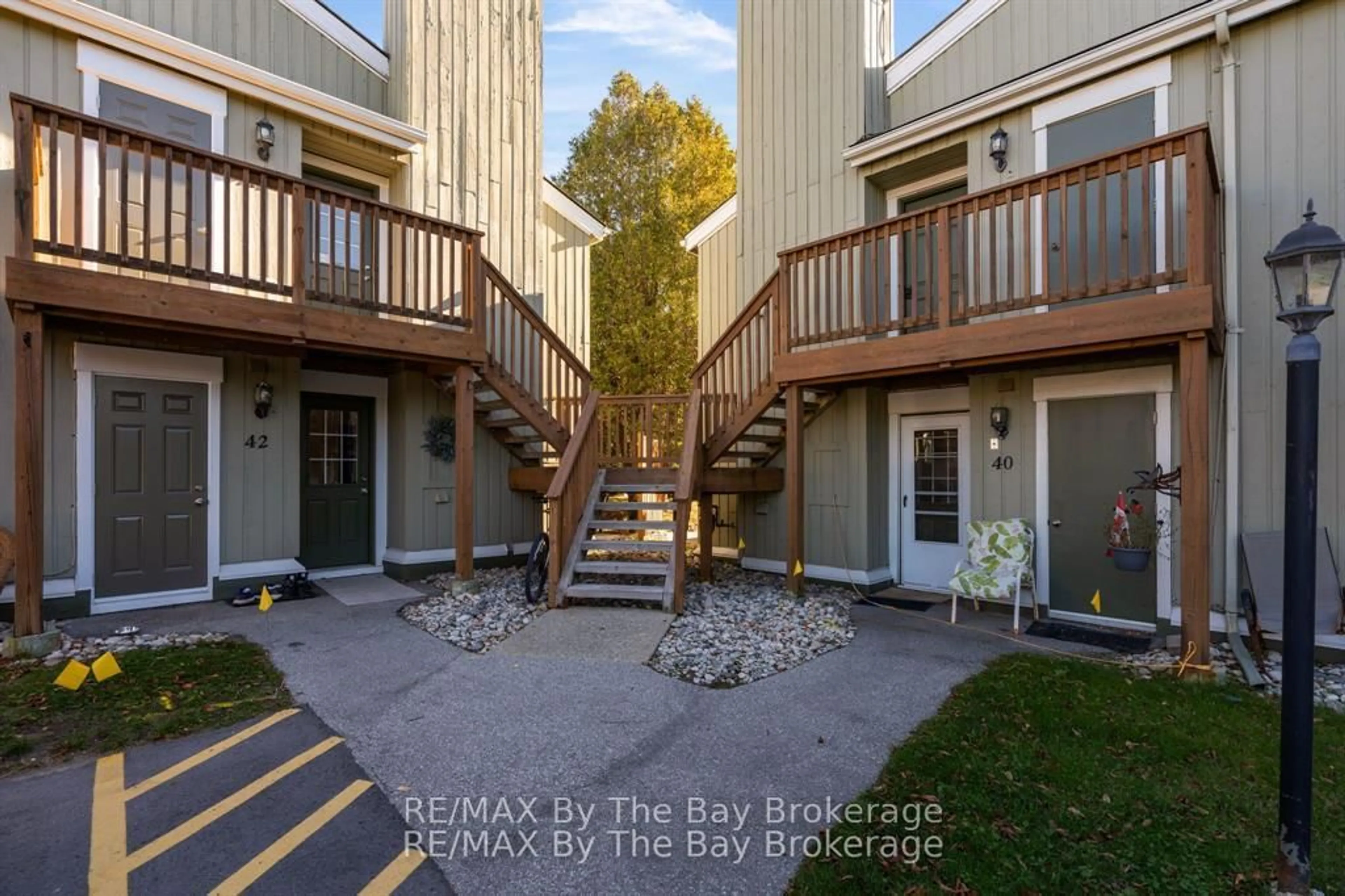 Patio, building for 19 DAWSON Dr #39, Collingwood Ontario L9Y 5B4