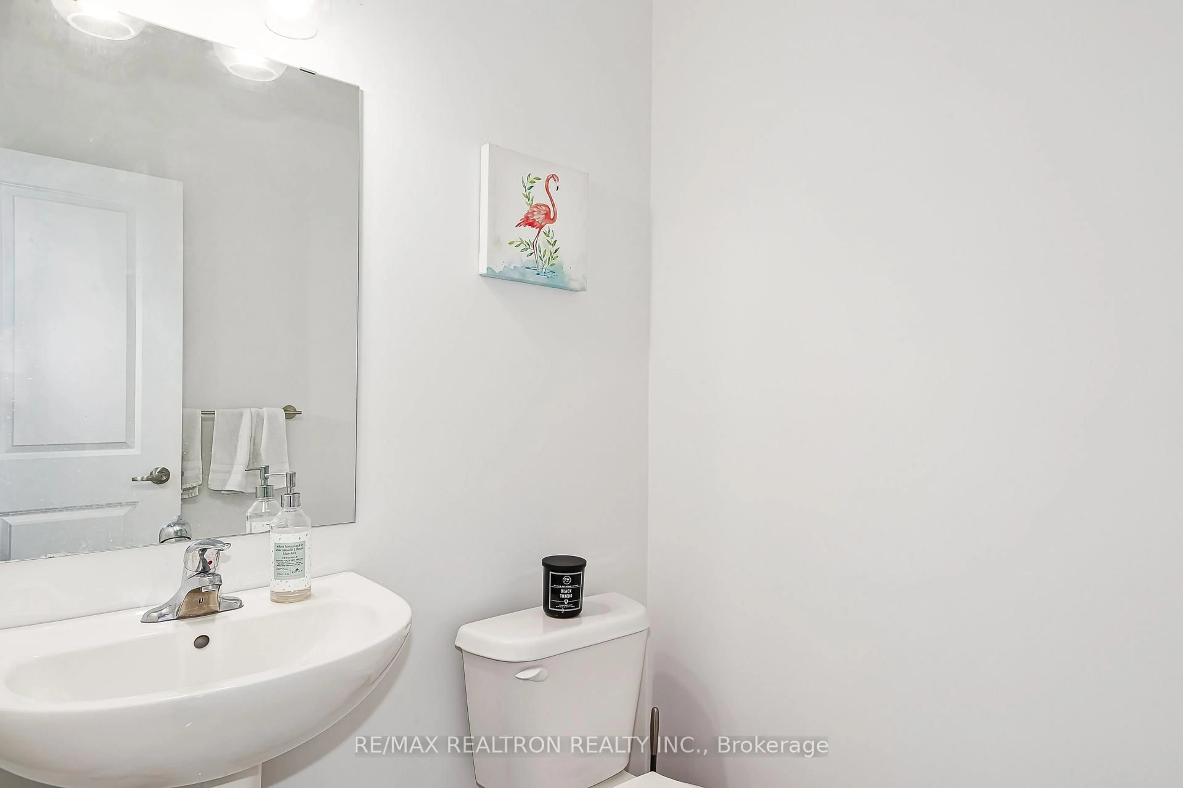 Standard bathroom, unknown for 19 Middleton Dr, Wasaga Beach Ontario L9Z 0L1