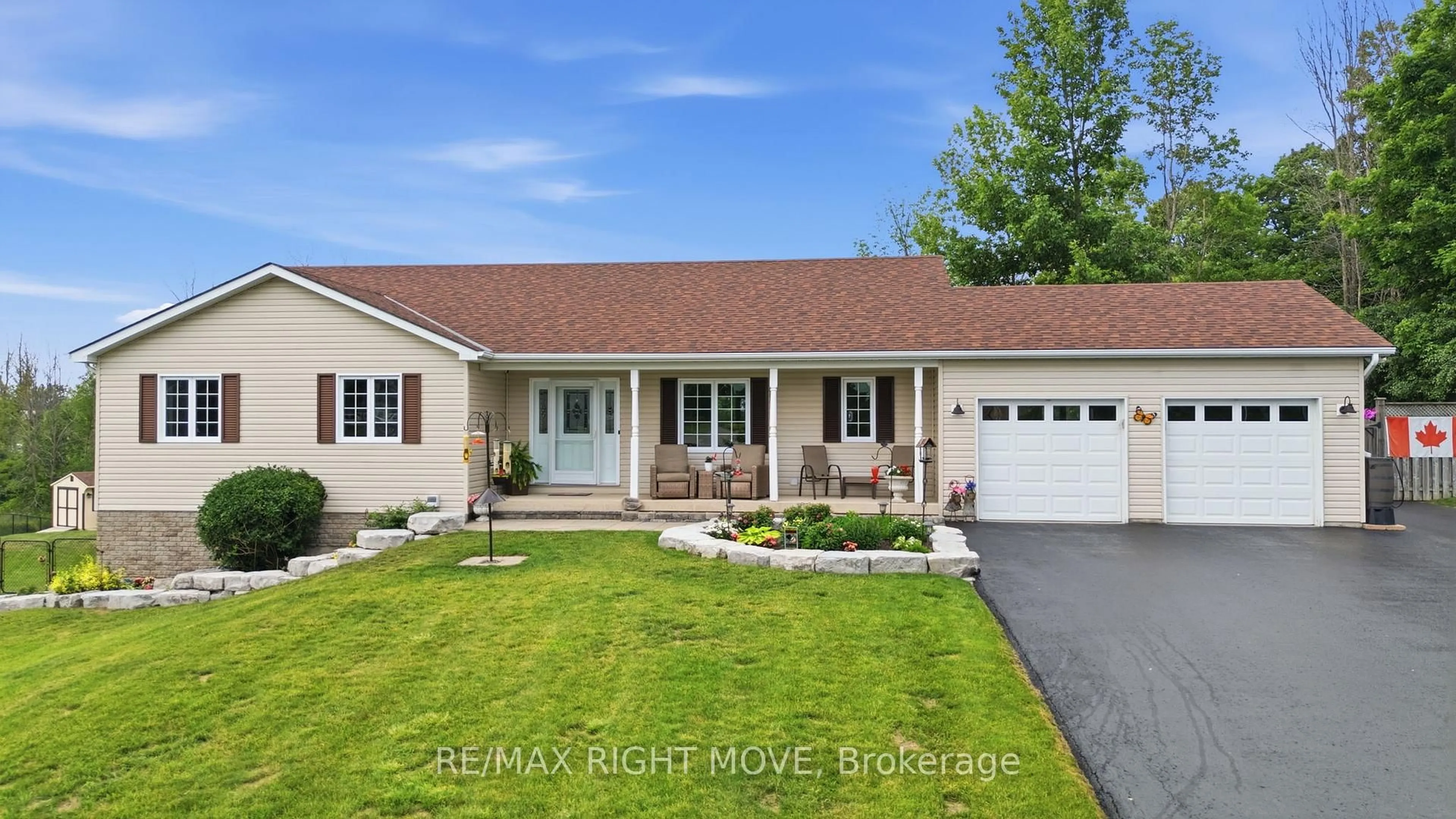 Home with vinyl exterior material, street for 4700 Zachary Cres, Ramara Ontario L3V 0K8