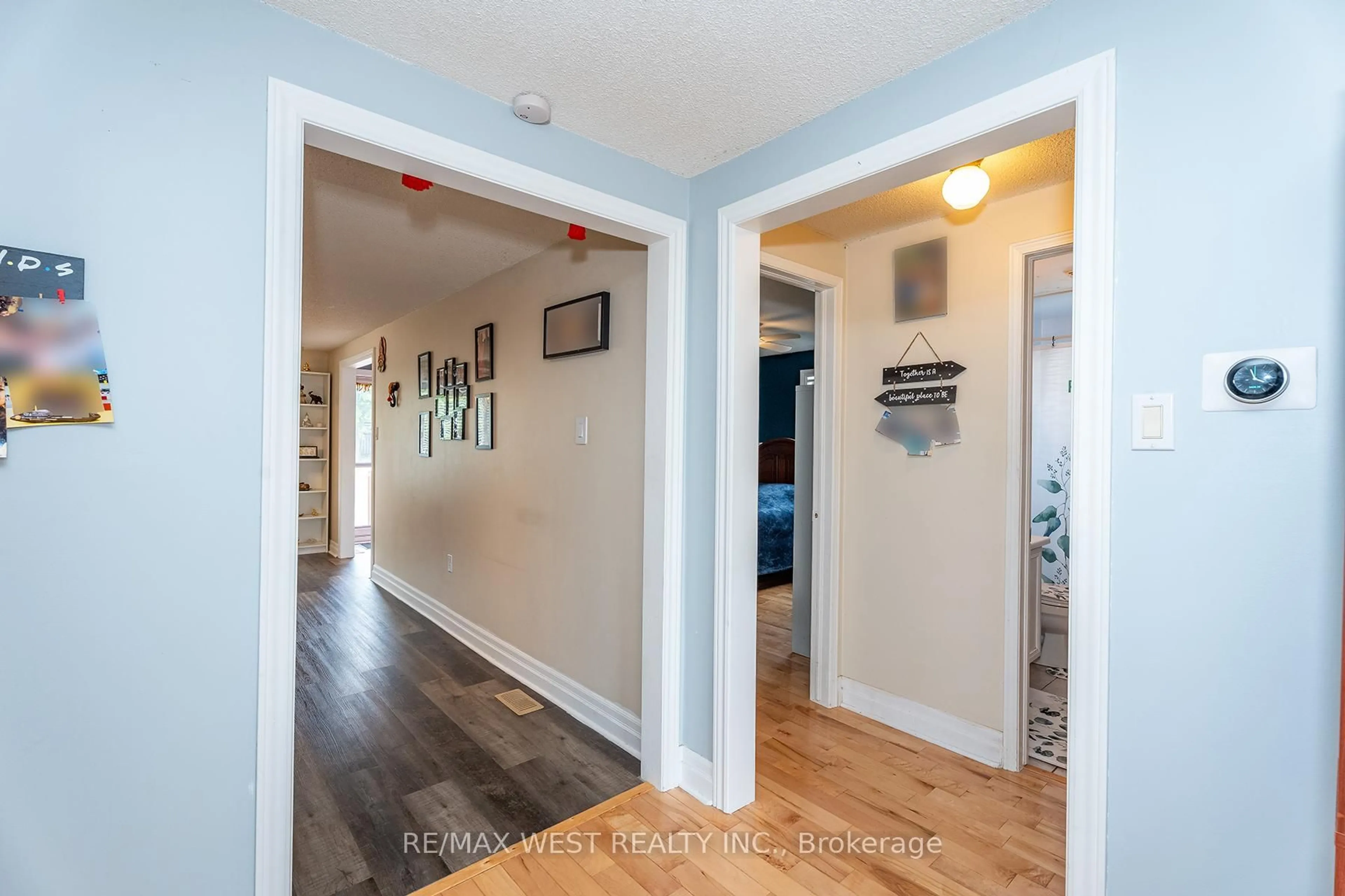 Indoor entryway for 369 Galloway Blvd, Midland Ontario L4R 5C1