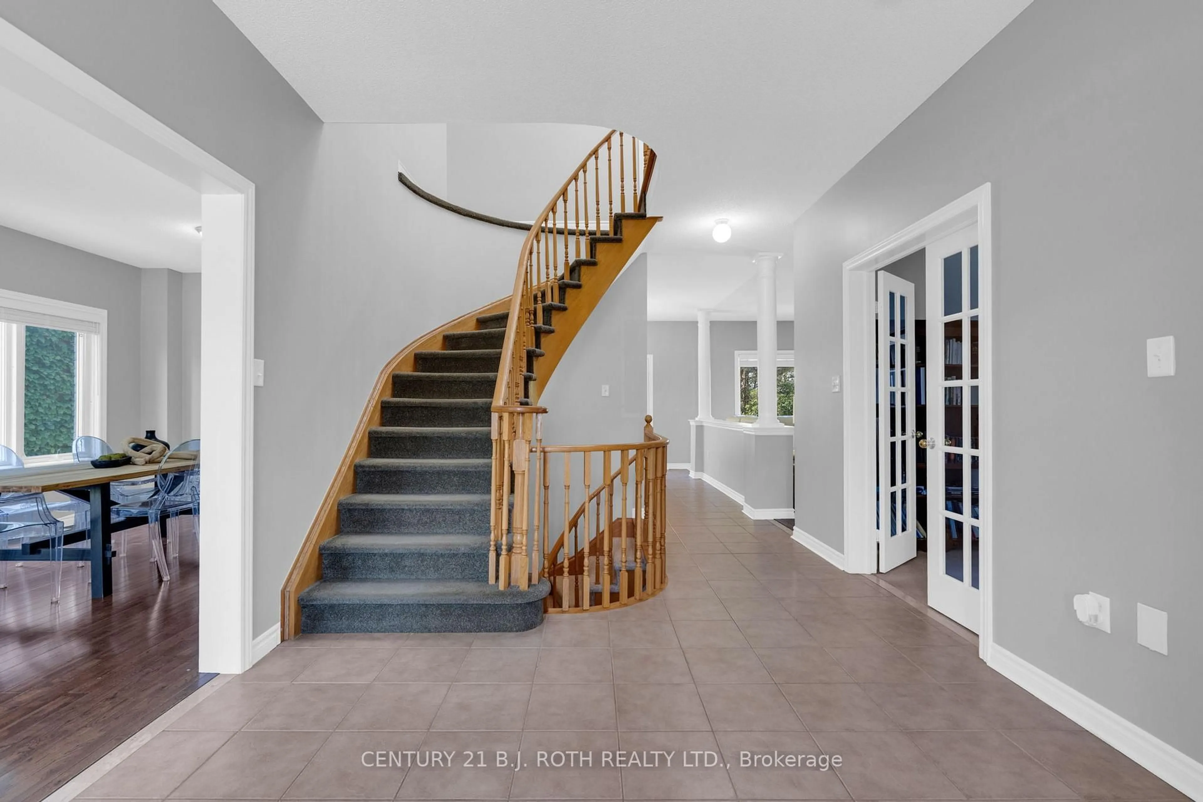 Unknown for 22 Silvercreek Cres, Barrie Ontario L4N 1S7