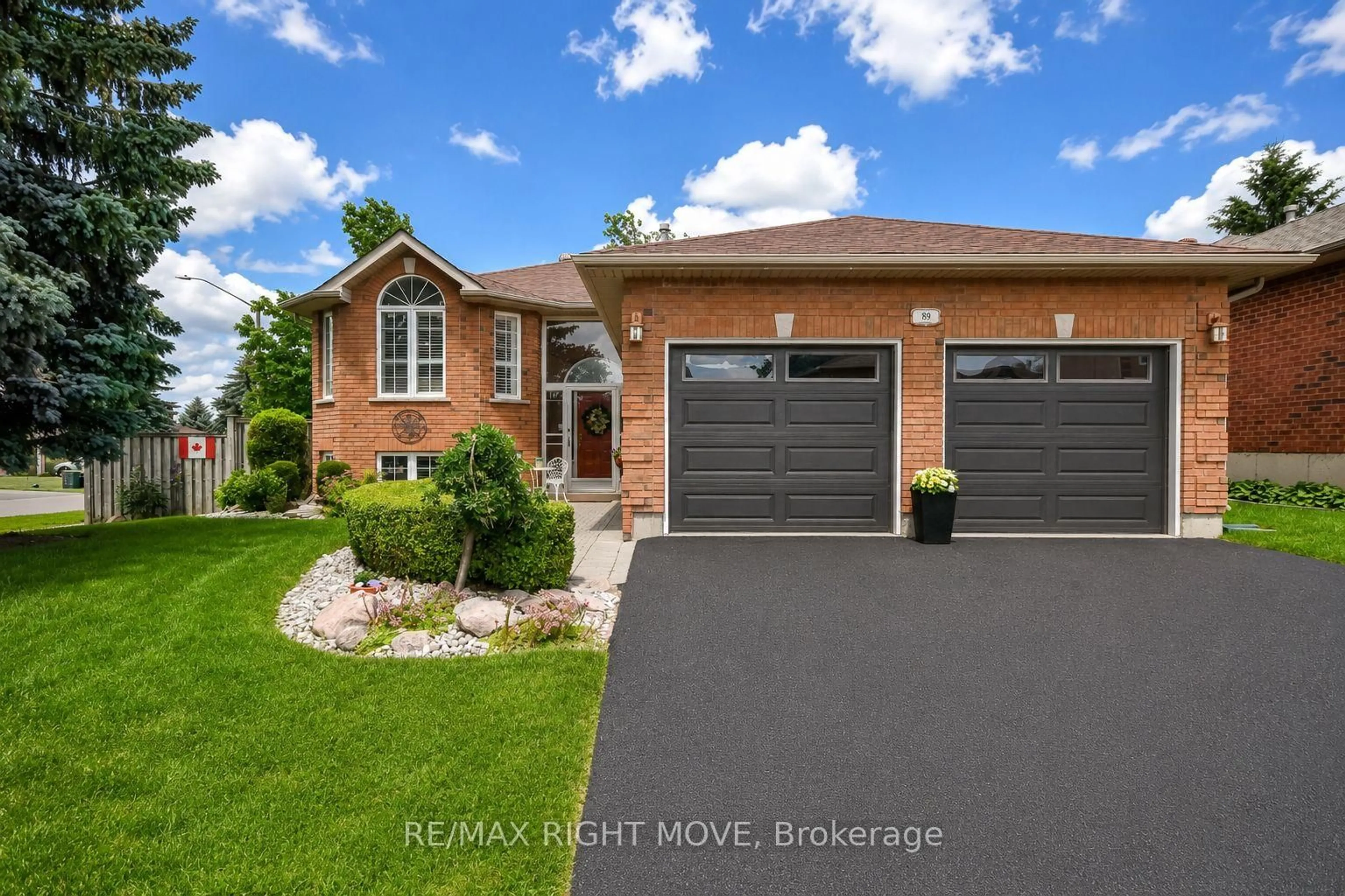 Home with brick exterior material, street for 89 Carter Cres, Orillia Ontario L3V 7R9