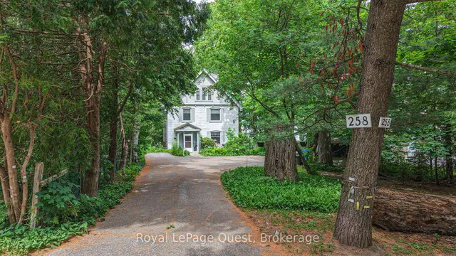 258 Bay St, Orillia 2