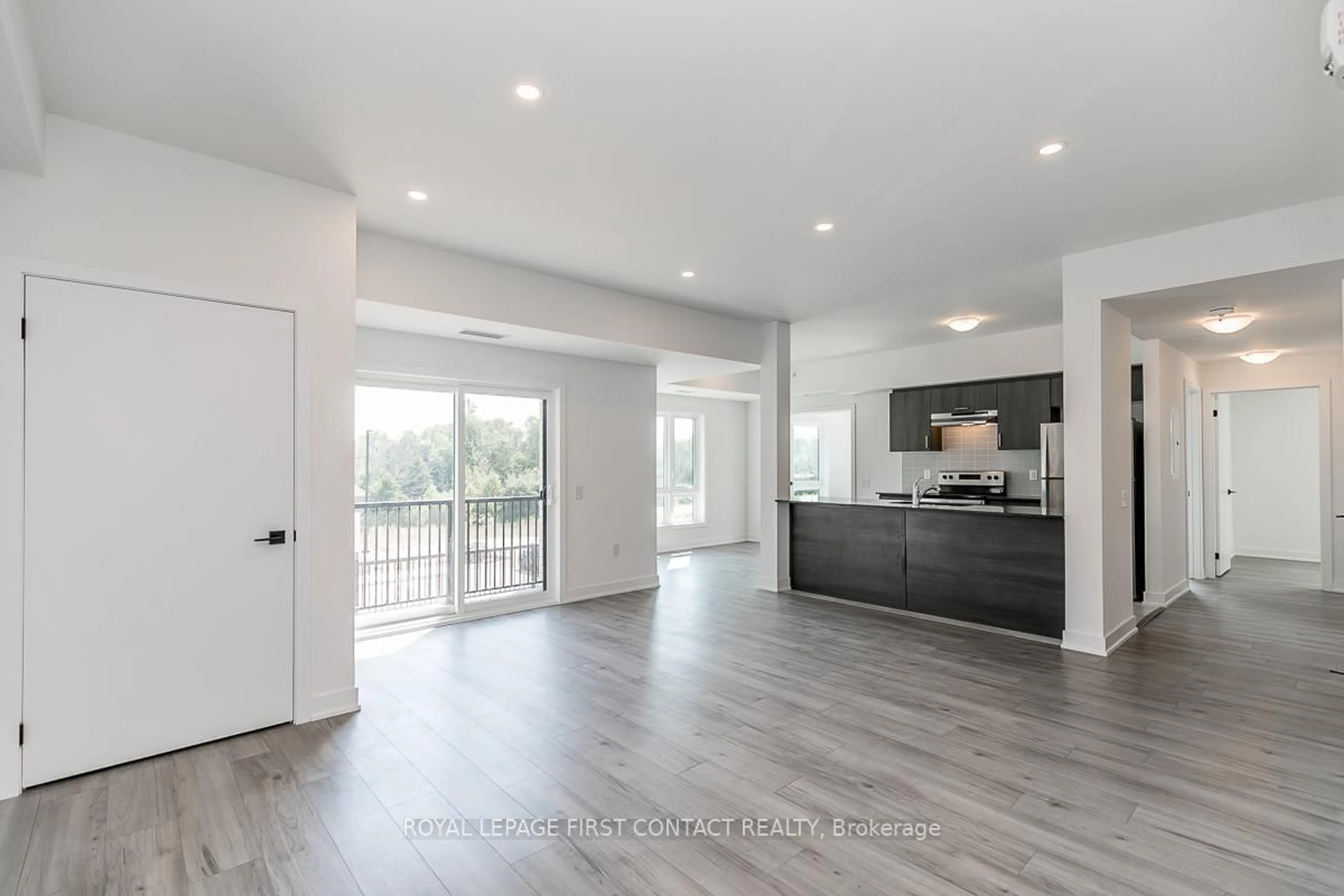 Open concept kitchen, unknown for 8 Culinary Lane #101, Barrie Ontario L9J 0J9