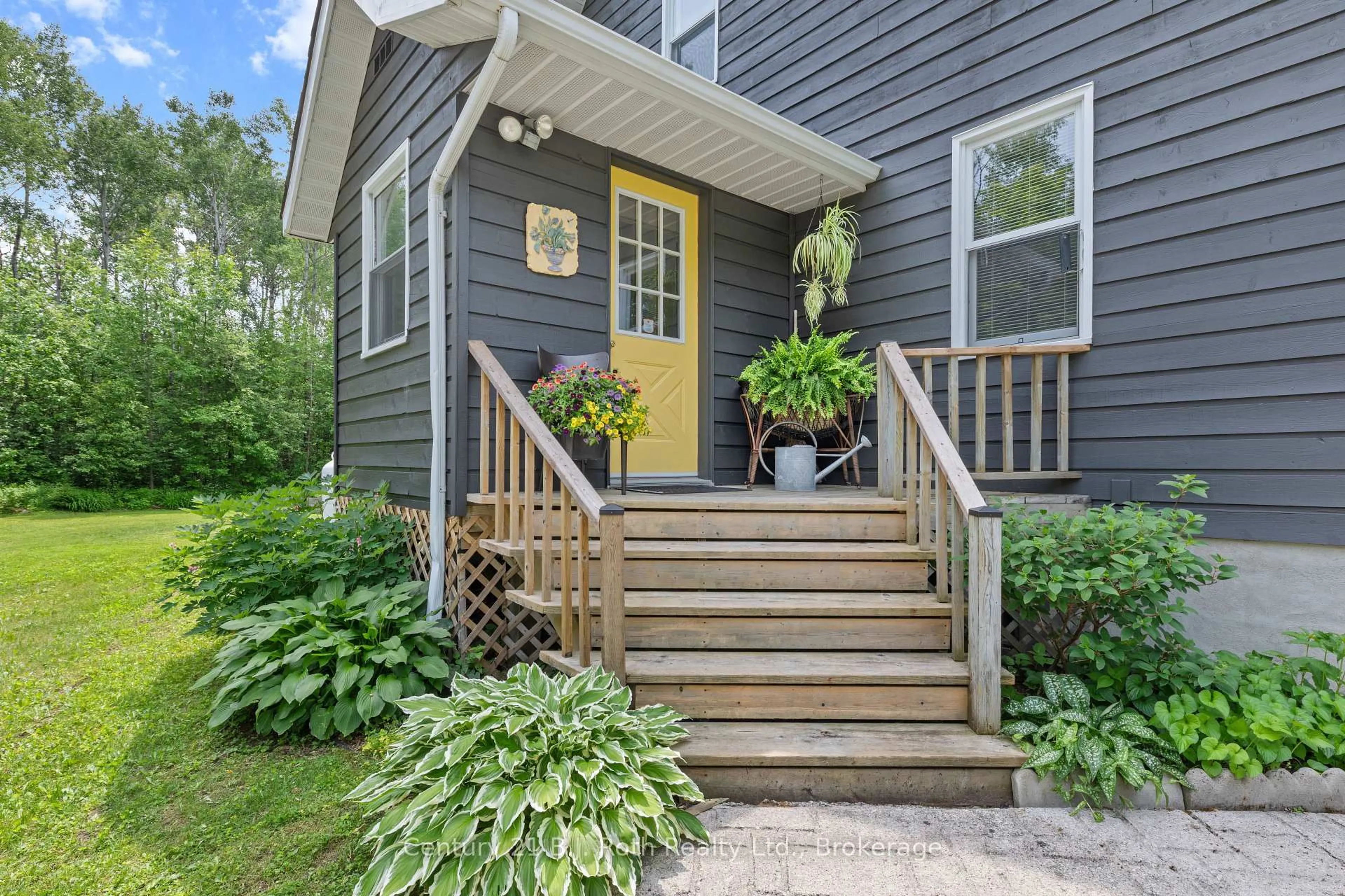Indoor entryway for 3147 Dalton Crt, Tay Ontario L0K 2C0
