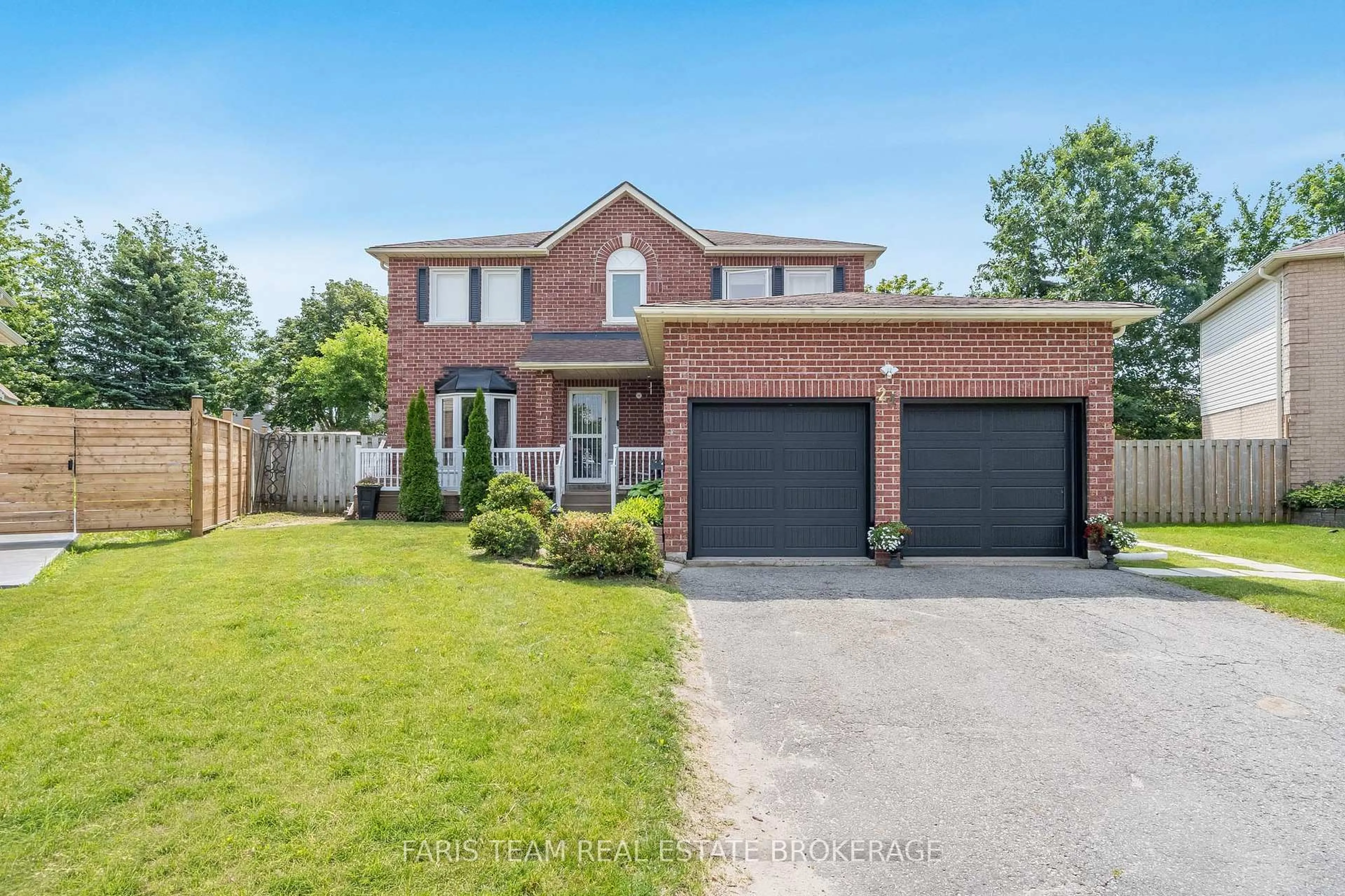 Home with brick exterior material, street for 24 Shortreed Crt, Barrie Ontario L4N 7H8